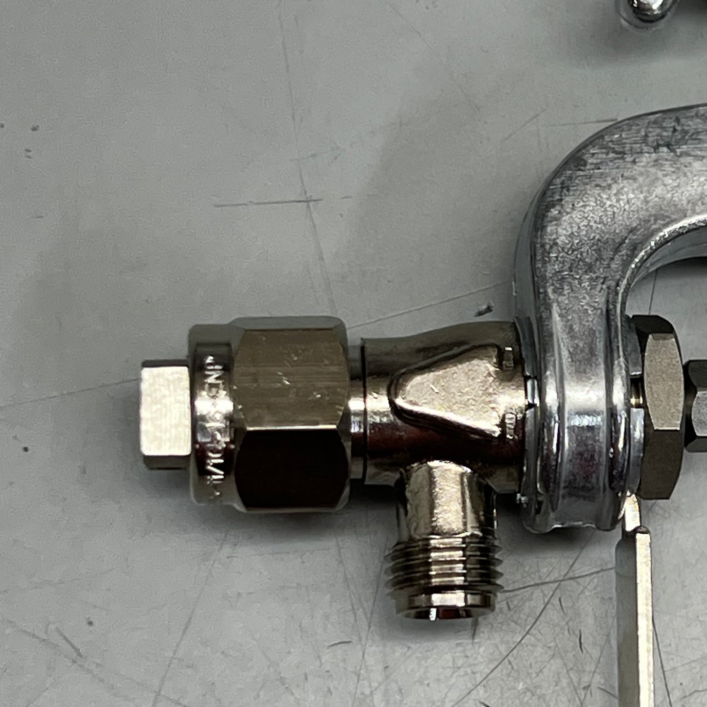 SPRAYING SYSTEMS CO. Spray Gun w/ Shut-Off Silver AA23L-45885-SS GUNJET