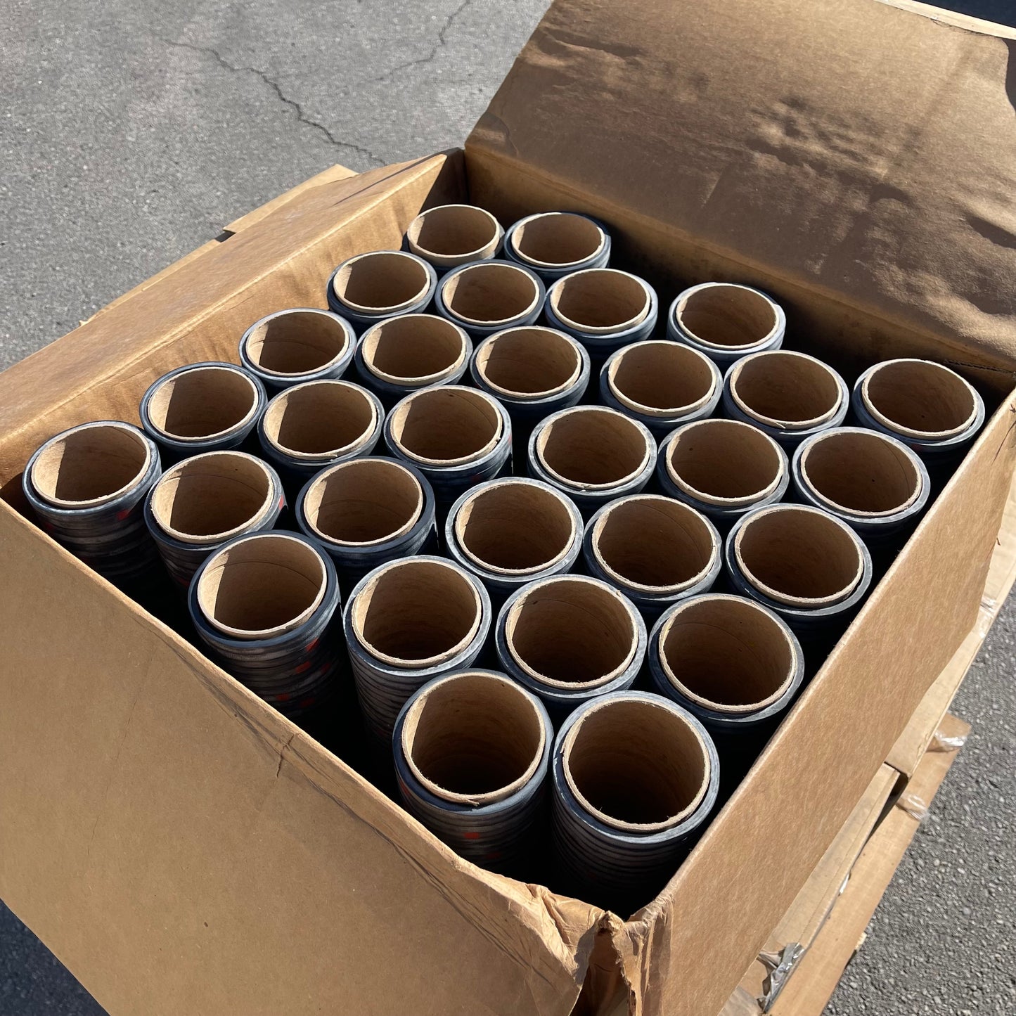 ZA@ Pallet of JASPER RUBBER Round Gaskets 3.5” Dia 002631268 (AS-IS)(A)