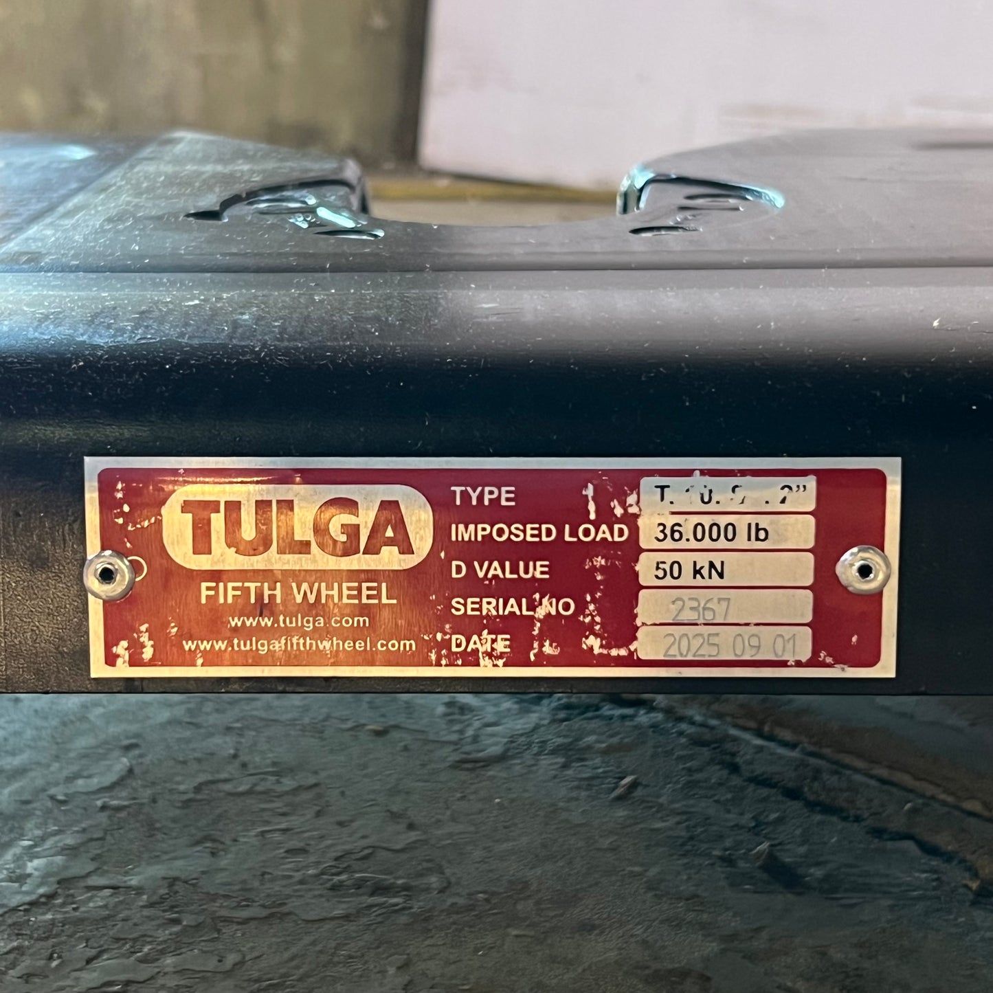 TULGA T10 Fifth Wheel Hitch 36k for Chassis Sz 21"W x 27"L x 6"H