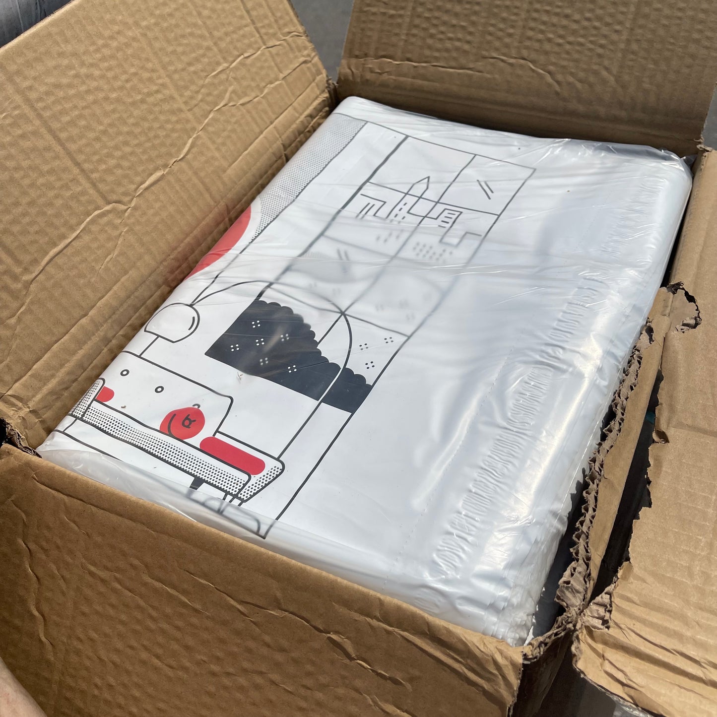 ZA@ Pallet of TARGET Cardboard Boxes, Mailers, & Kraft Paper Packing Tape (AS-IS)