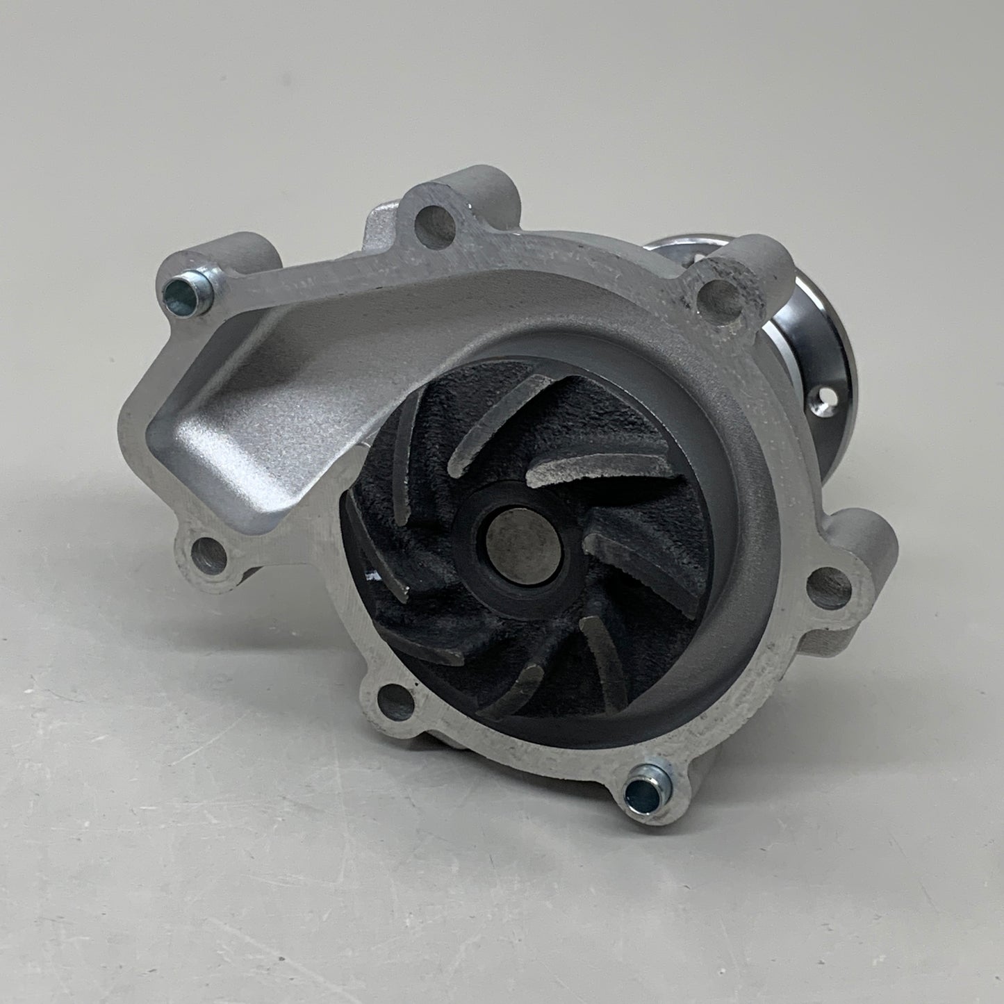 GMB Engine Water Pump for Mercedes-Benz 183563 147-2065