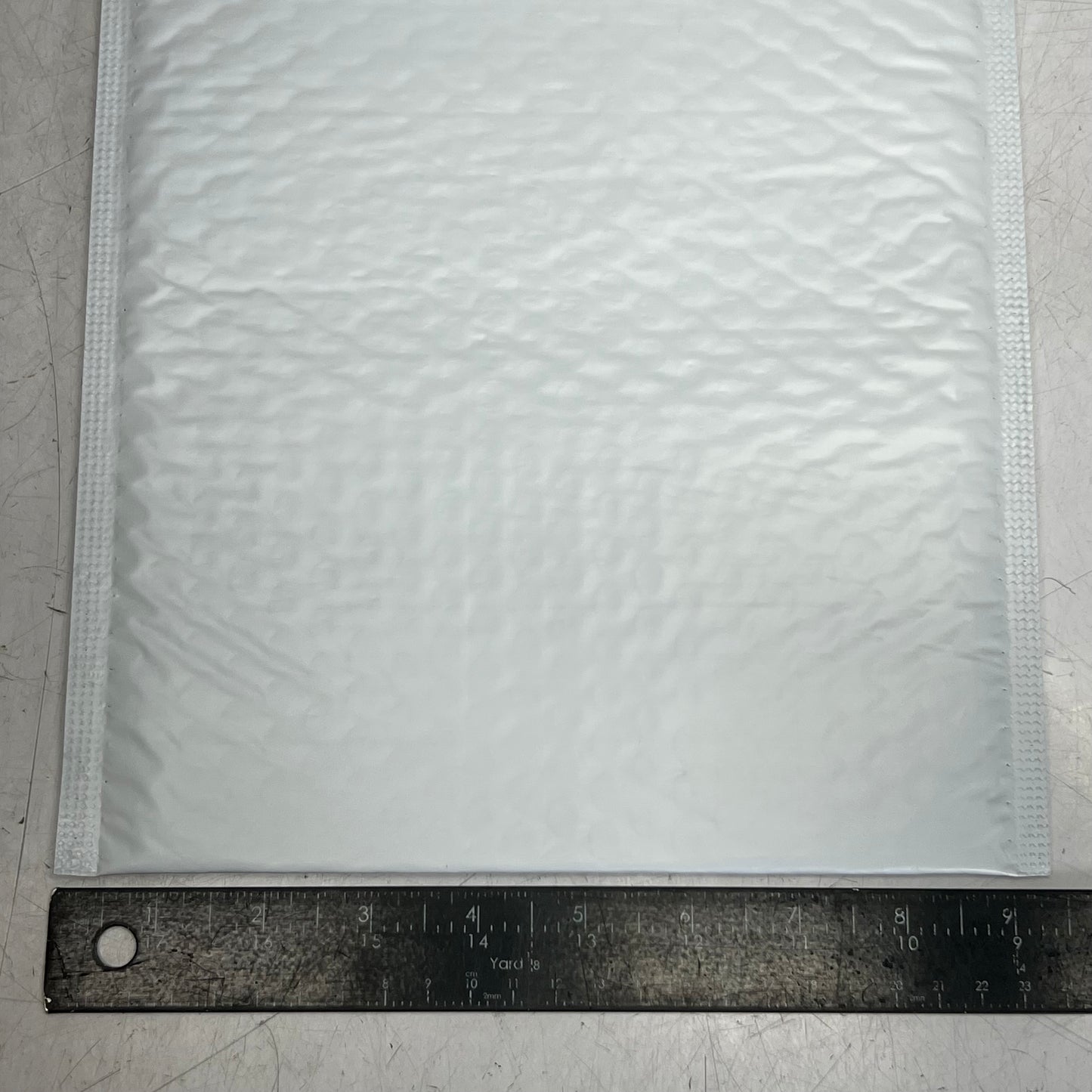 ZA@ (100 PACK) Self Seal Poly Bubble Mailer #2 8.5" x 12" White 19183 F