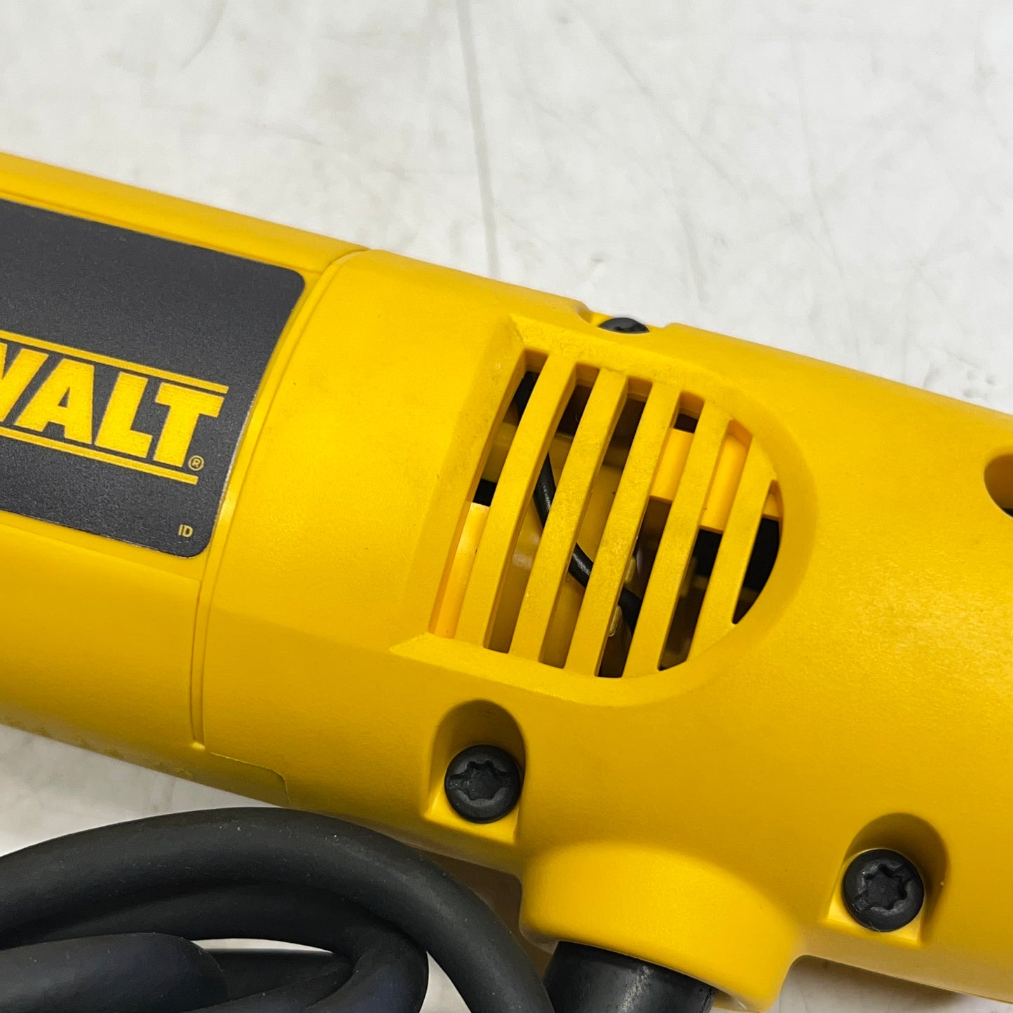 DEWALT Heavy Duty Cut-out Tool W/ Dust Shield  5Amp 30,000RPM Black/Yellow DW660