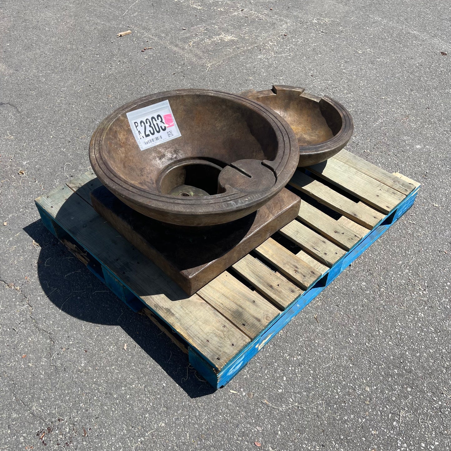 ZA@ Pallet of HENRI STONECASTERS Wave Fountain Stone Basin Parts (AS-IS)
