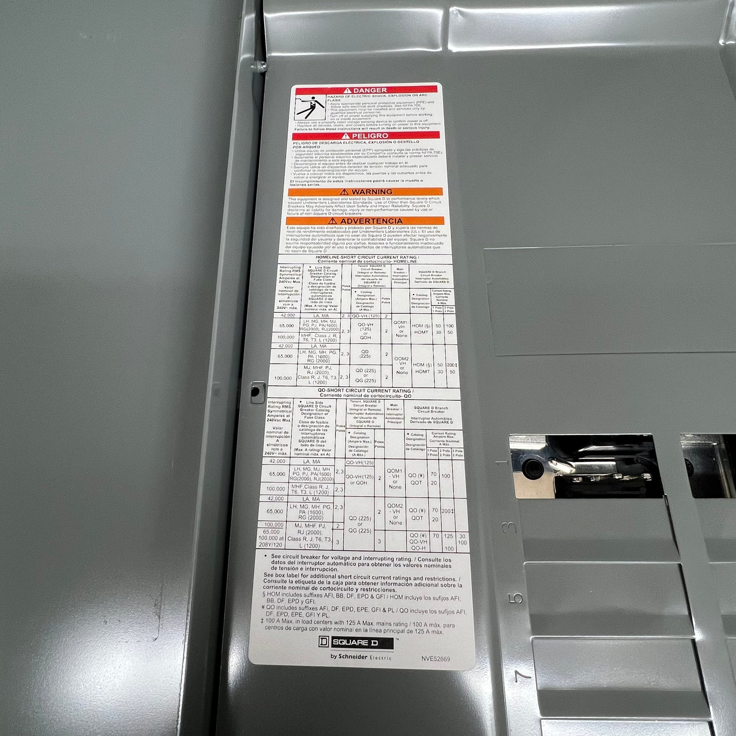 Schneider Electric Circuit Breaker 20 spaces, 40 circuits, 225A, HOM2040L225PRB