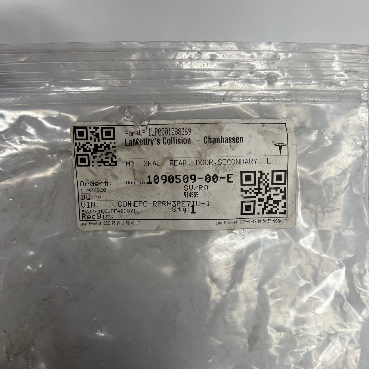 LAMETTRY COLLISION Seal Rear Door Secondary Left For Tesla Model 3 1090509-00-E