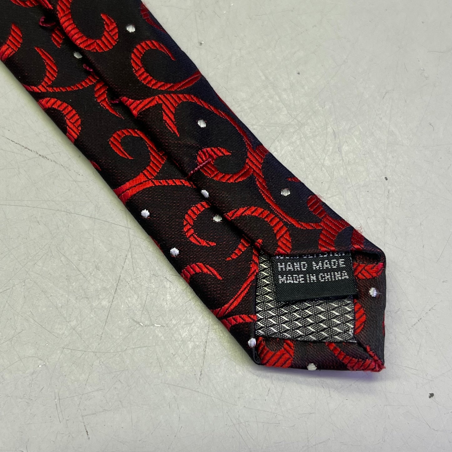 ALEXANDER JULIAN COLOURS Swirl Pattern Polyester Tie 60" Red/Black (Pre-Owned)