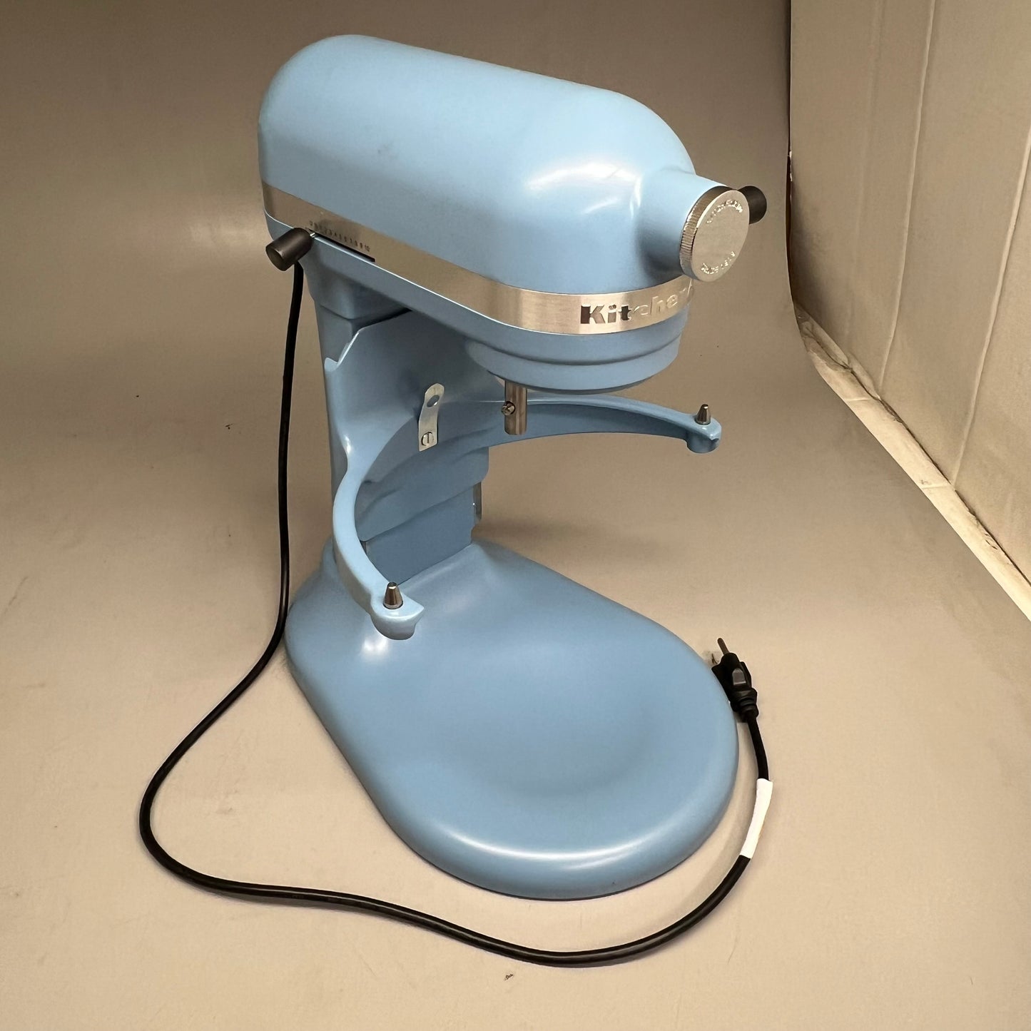 KITCHENAID 5.5 Quart Stand Mixer with Bowl Lift Blue KSM55SXXXCU (Like New)