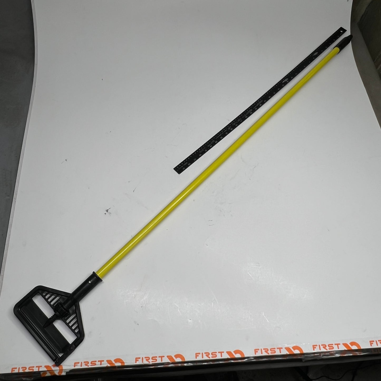 ZA@ SSS TRIPLE S (2 PACK) Performer Fiberglass Wet Mop Handle 1"x60" Black/Yellow 37970