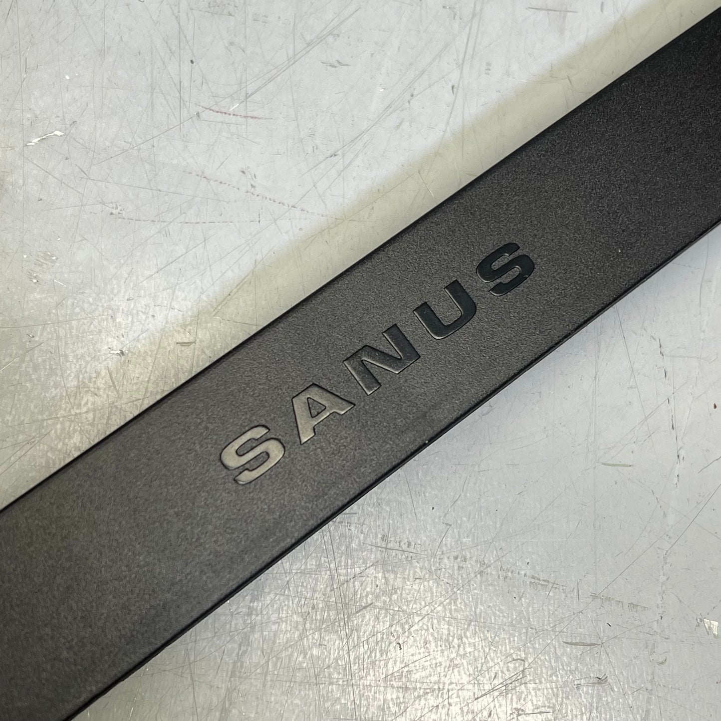 SANUS Advanced Tilt 4D TV Mount Extends 6.8" 42"-90" Up To 150lbs VLT7-B2