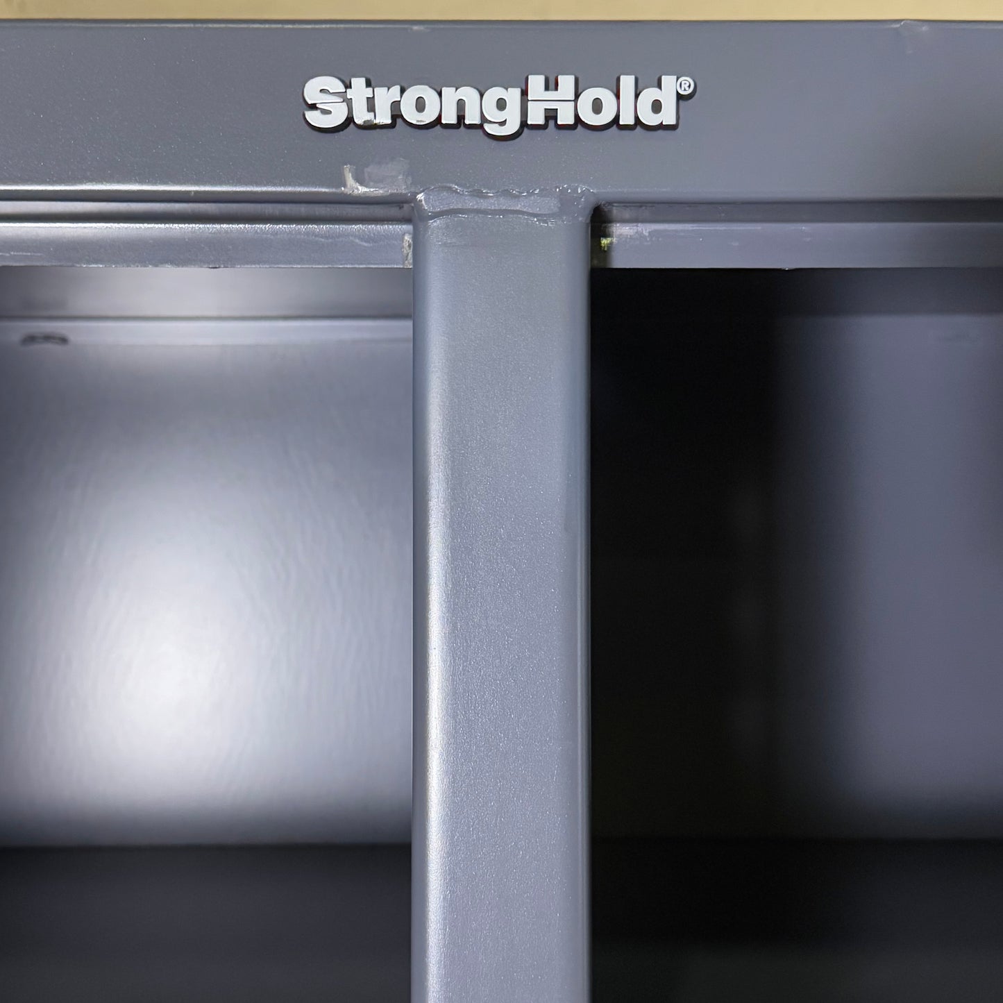 ZA@ STRONGHOLD Extreme Duty 12 GA Bin Cabinet W/ 5 Shelves 56-DS-248 Sz 24"Wx60"Lx79"H (New Other, Minor Scratches)