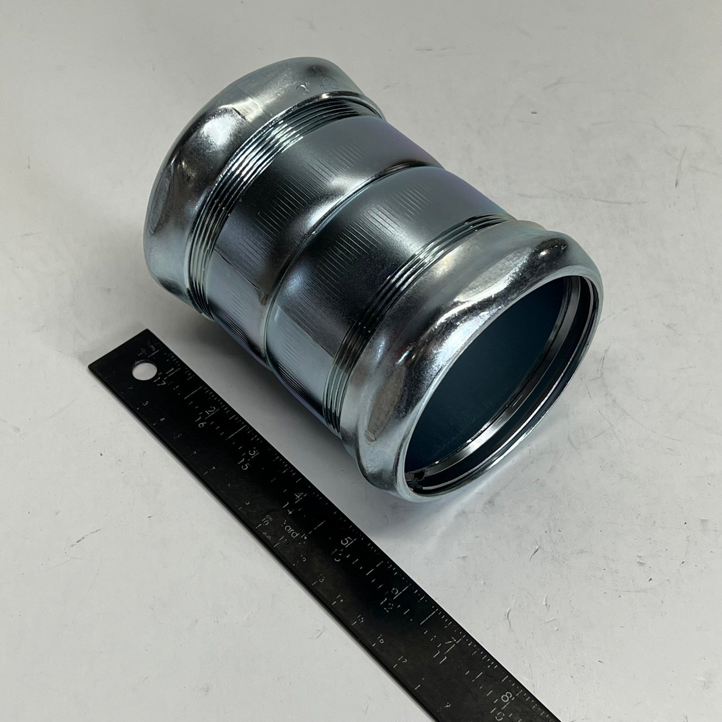 ZA@ HUBELL-RACO Compression Conduit Coupling For EMT Electro-plated Zinc 3" 2952