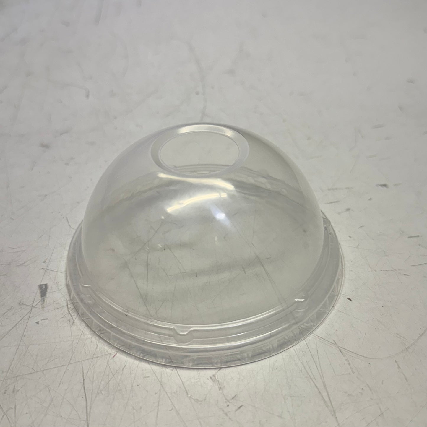 ZA@ PACTIV EVERGREEN (1000 PACK) Dome Lids W/ Hole 16, 24, 26 oz Clear 125572052