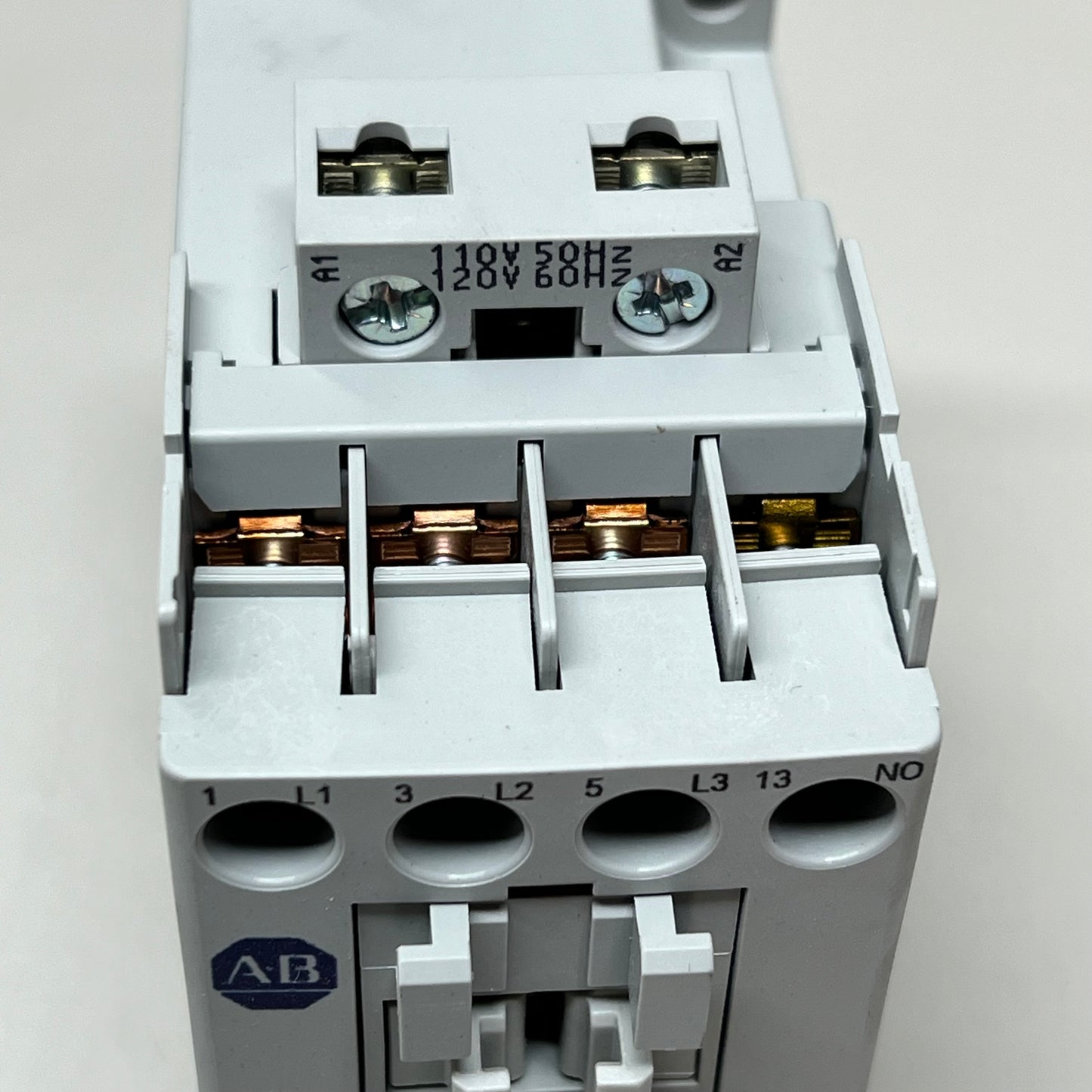 ALLEN BRADLEY IEC Contactor Non-Reversing 120/110v 60/50hz Grey 100-C23D10
