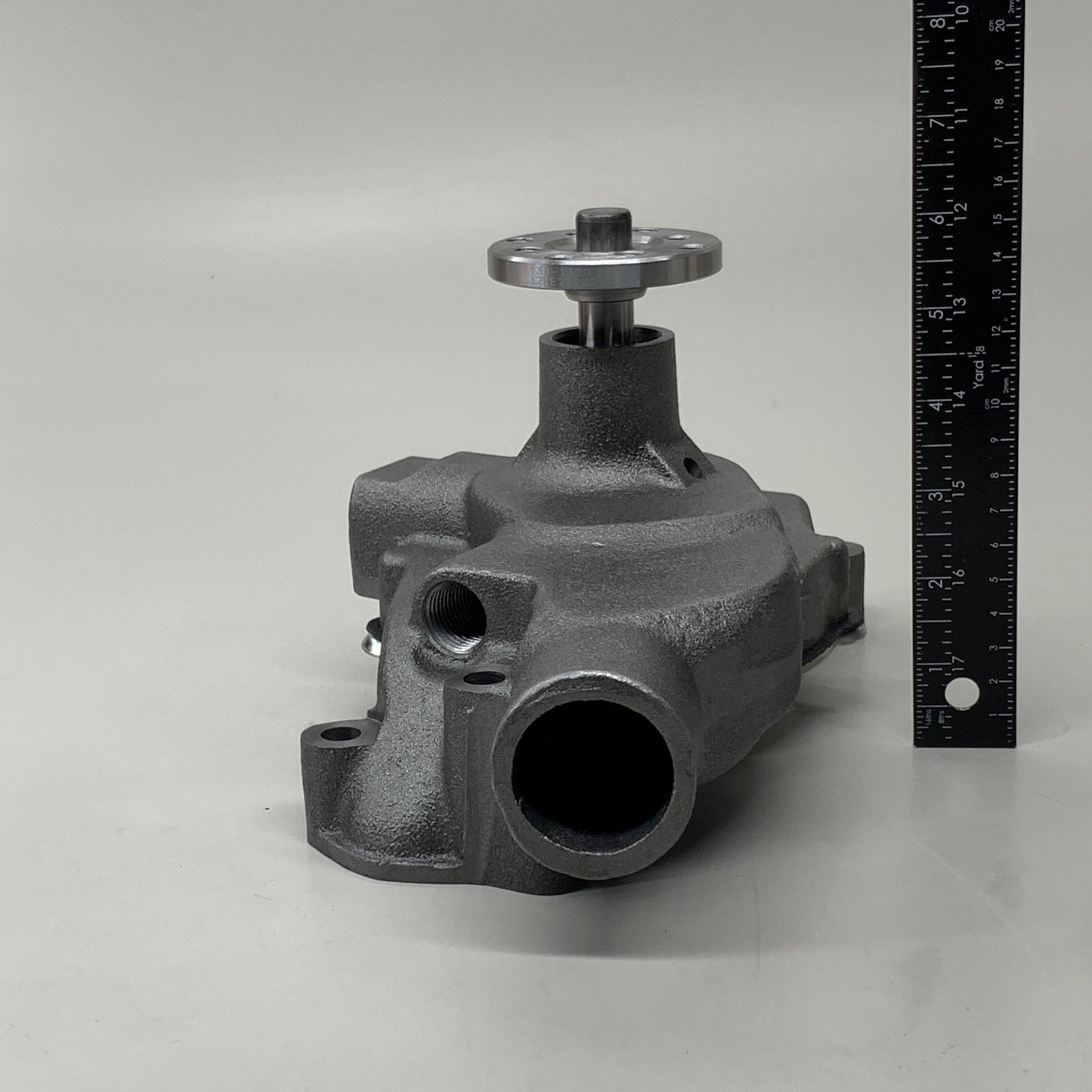 GMB Engine Water Pump for Chevrolet/GMC/Jeep/Pontiac Vehicles 189530 130-1350