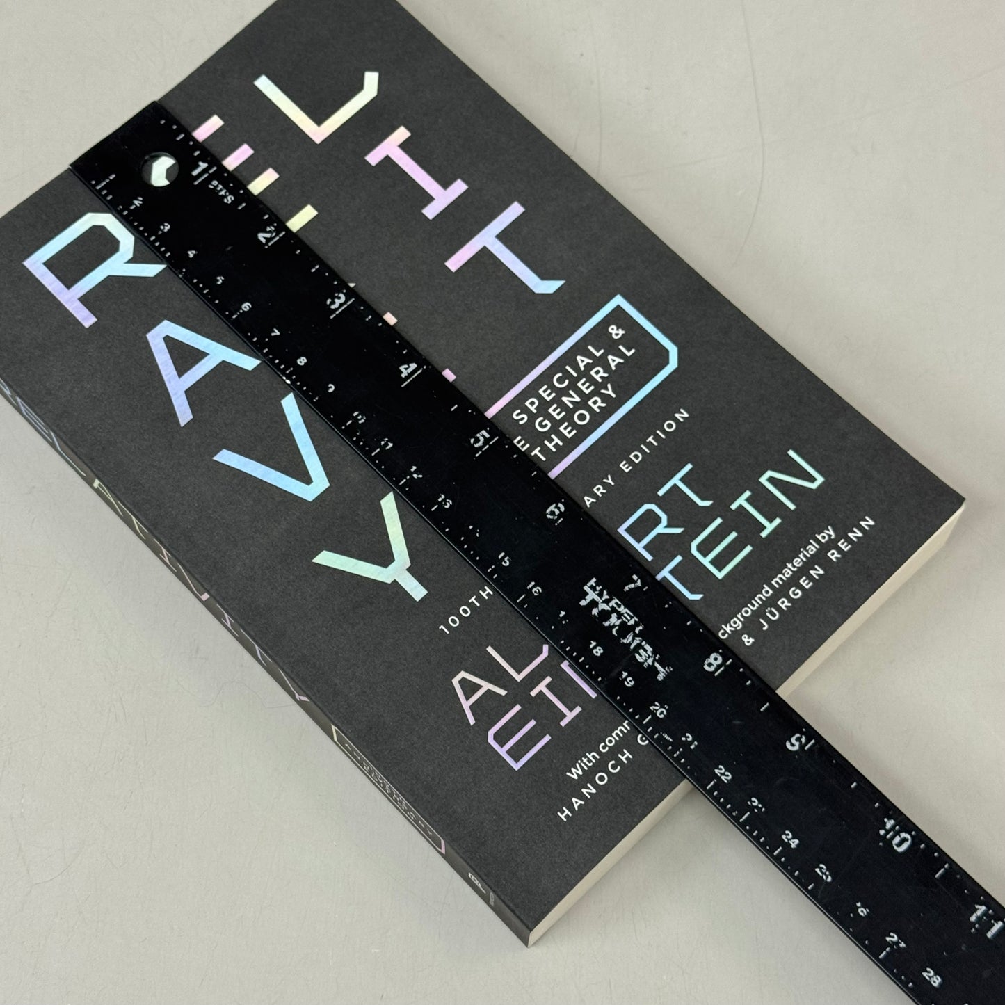 PRINCETON UNIVERSITY PRESS  Relativity Albert Einstein Book 328 Pages