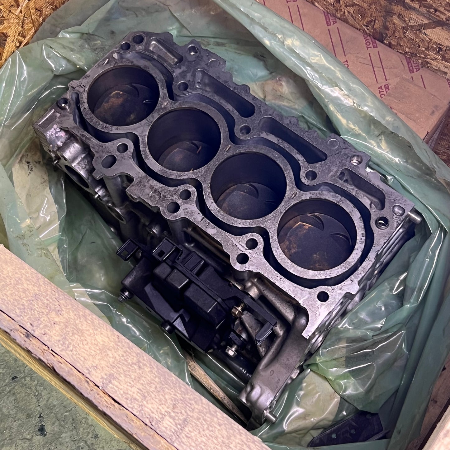 TOYOTA MOTOR Short Block Grey 11400-F0120 (AS-IS, Used)