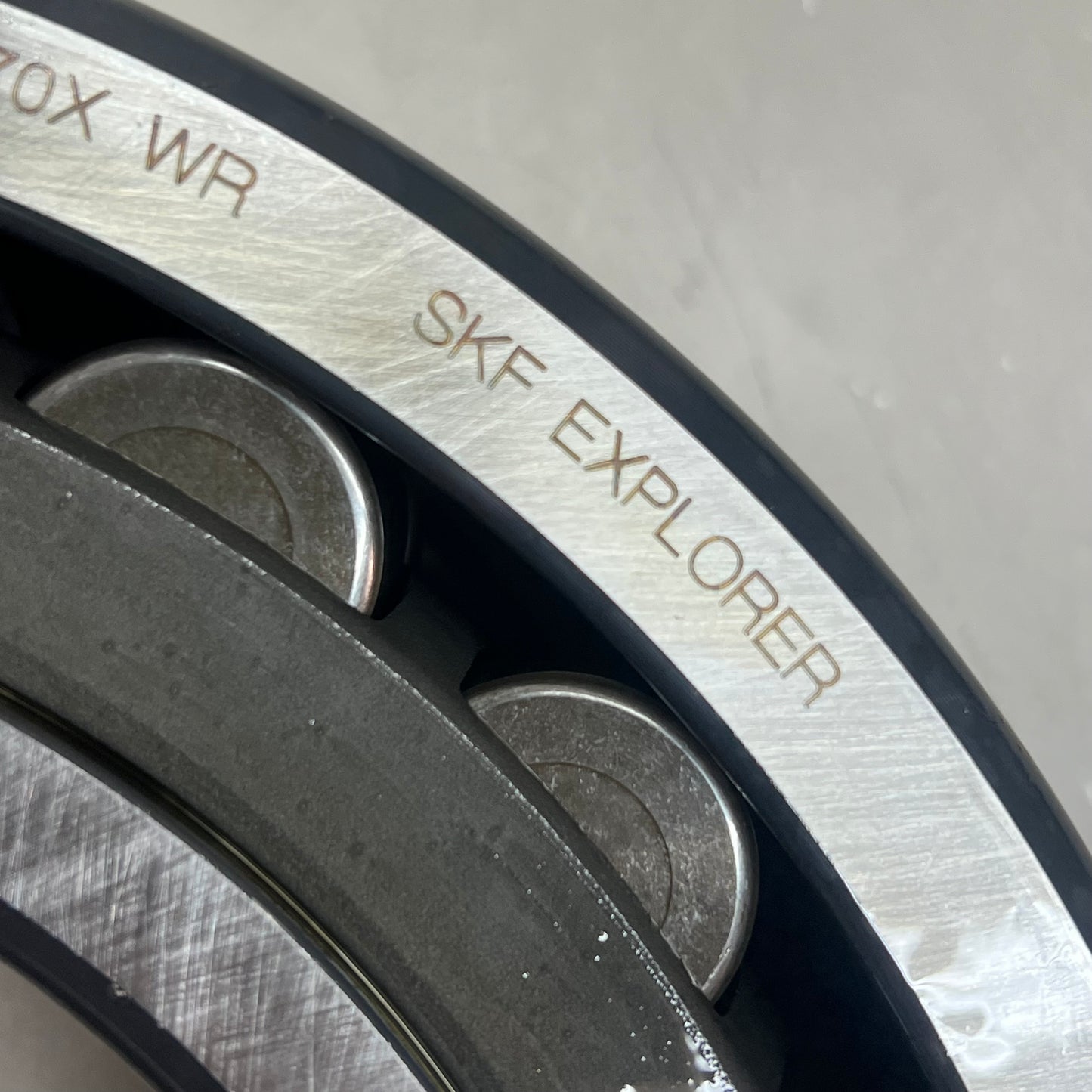 SKF Spherical Roller Bearings 140mm X 250mm X 68mm Silver 22228-CC- W33