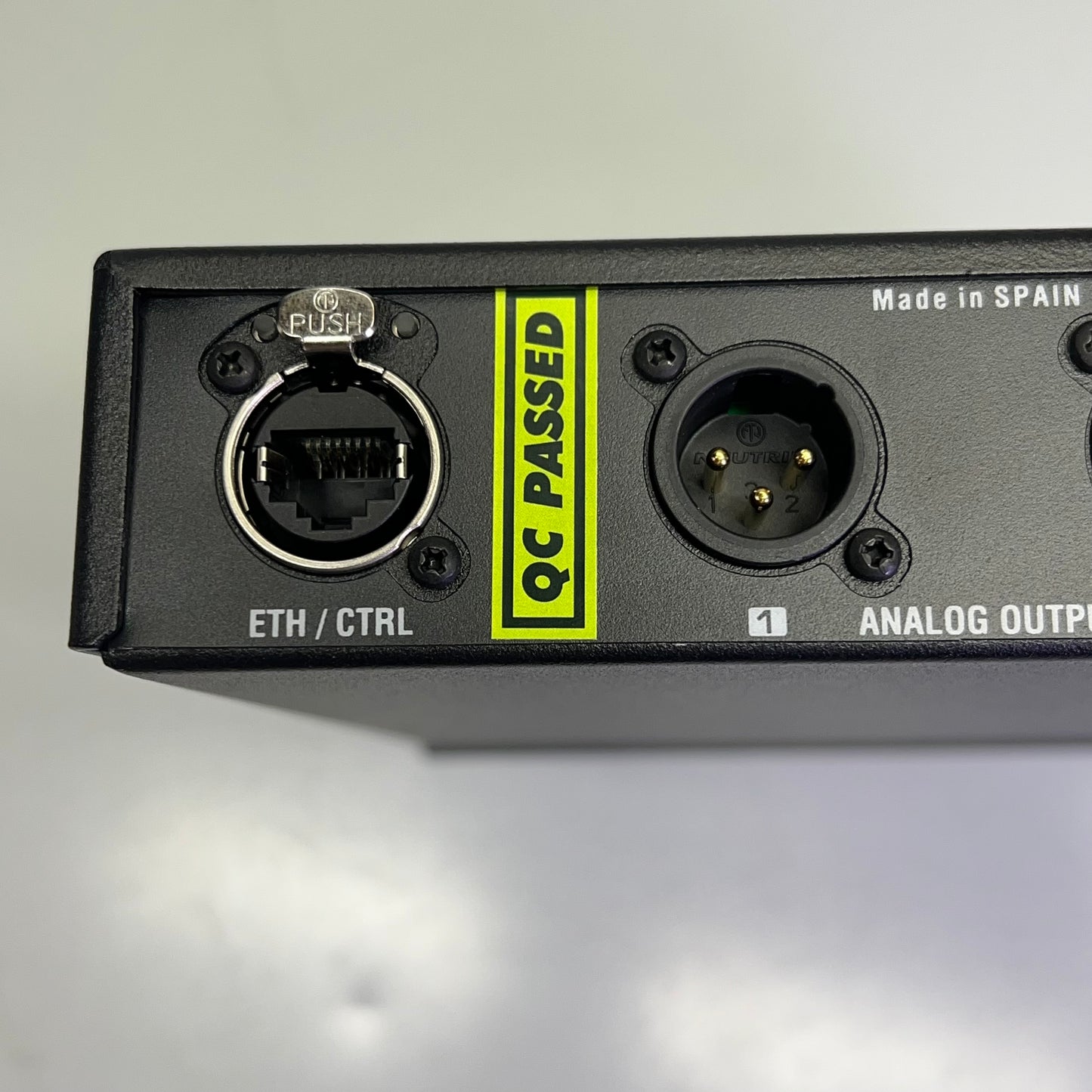 DAS AUDIO GROUP Half Rack Mount Dual Input/Output Channel Breakout Box 11106140