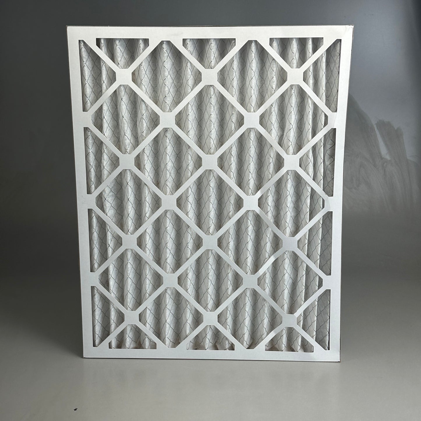 MANN+HUMMEL Prime8 Air Filter 20"x25"x2" White 21208-022025