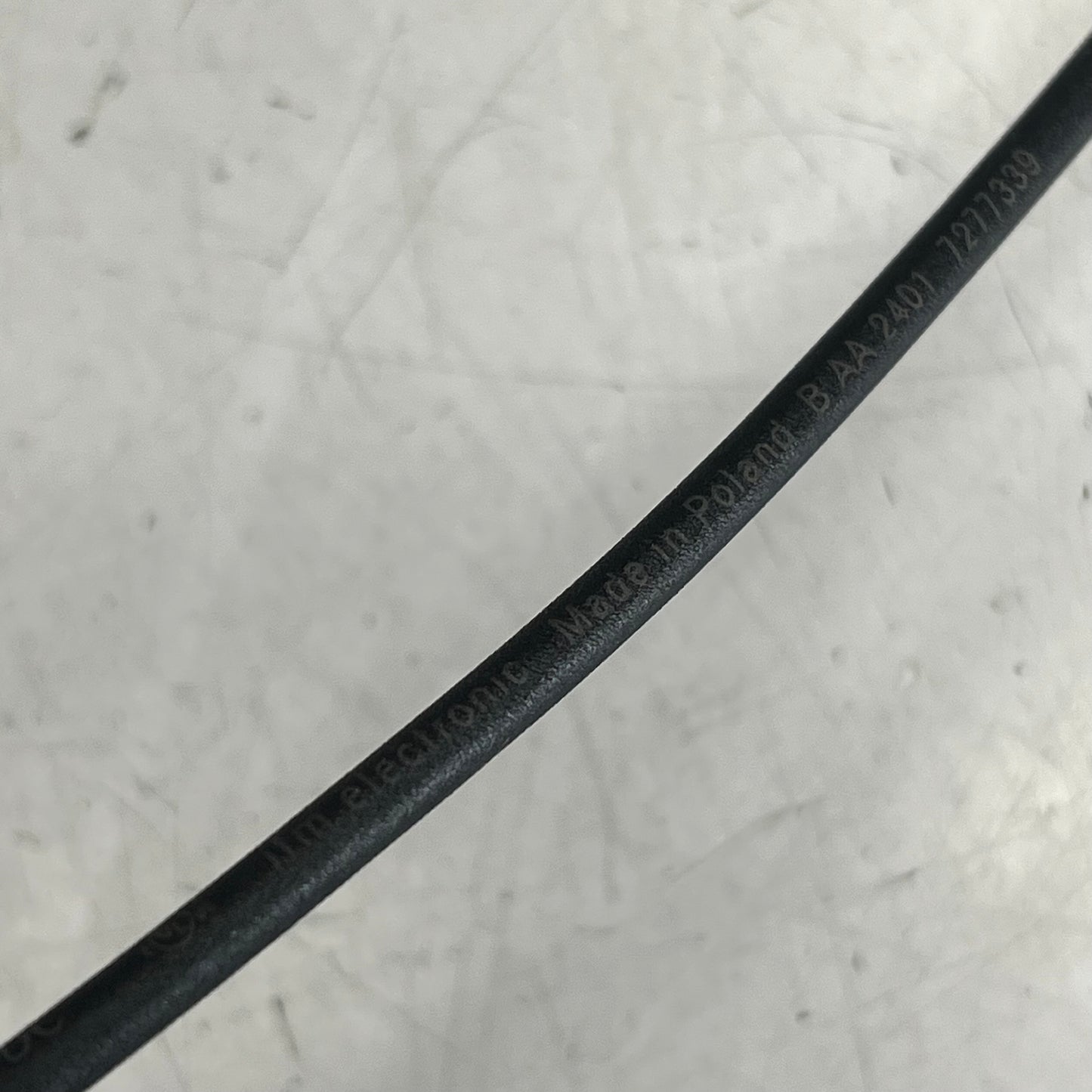 IFM  Electronic 5-wire Micro Dc Female Cordset Straight 22AWG  Black EVC071