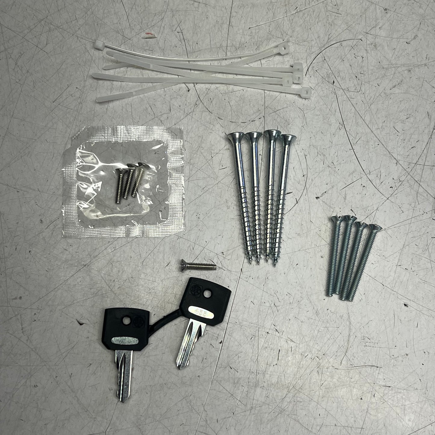 WON DOOR CORPORATION Keyswitch Assembly W/ Hardware for Door Silver 017741