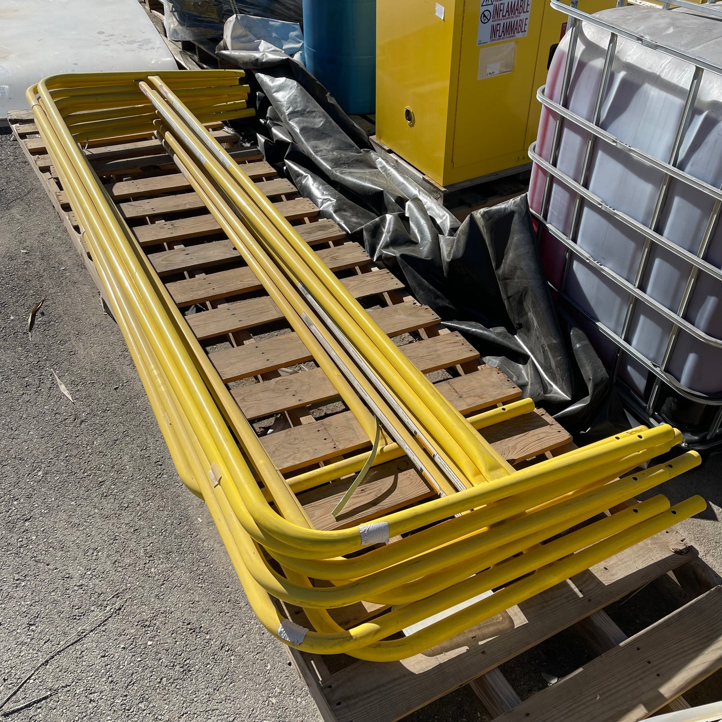 ZA@ Pallet of GARLOCK Yellow Steel Gate & Base (AS-IS)