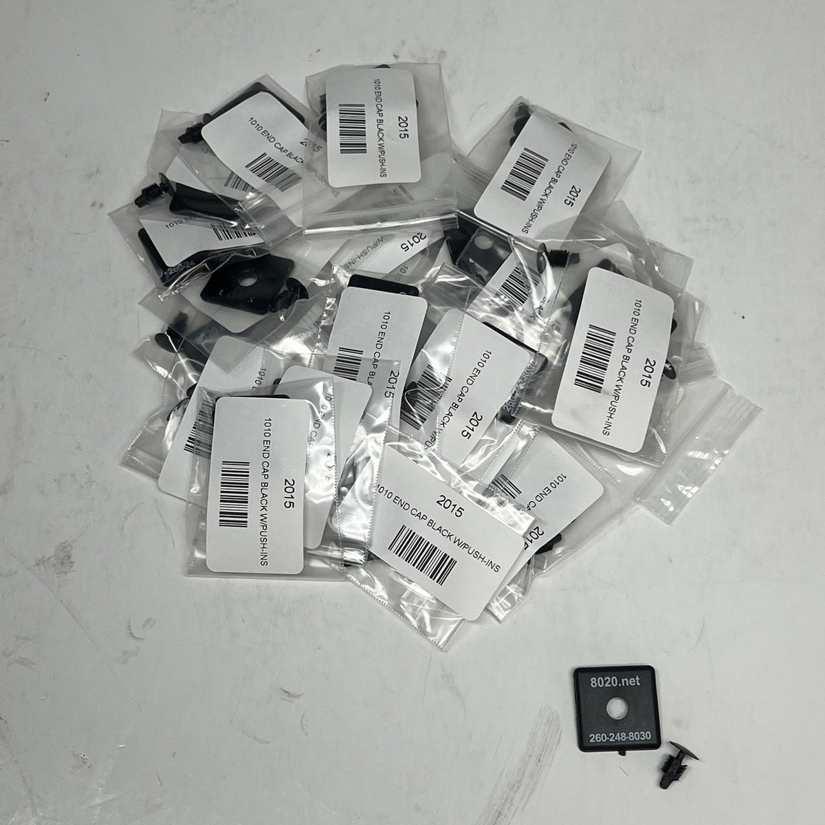 80/20 (25 PACK) 10 Series End Cap W/ Push-in Fastener 1" X 1" Black 2015