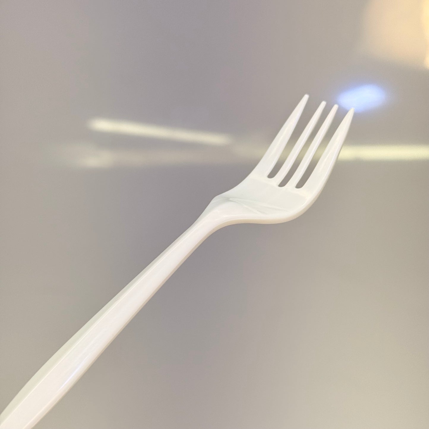 ZA@ NETCHOICE (Box Of 1000) White Fork Medium Weight Polypopylene 406010 D