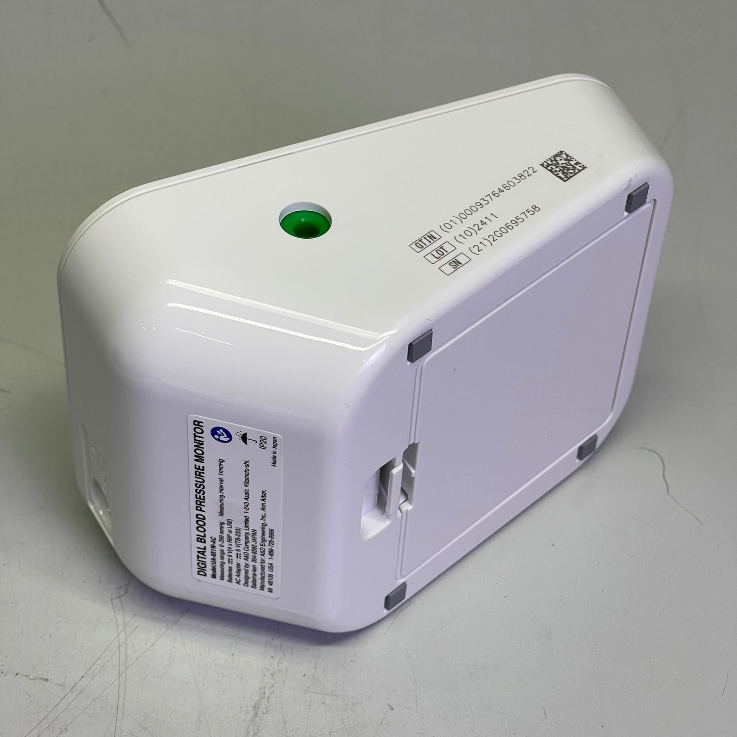 A&D MEDICAL Wide Range Cuff Blood Pressure Monitor White w/ Black UA-651-AC