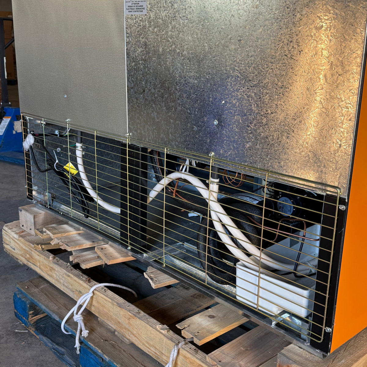 IMBERA Commercial Glass Door Refrigerator 115V R290 - Yellow VRD43