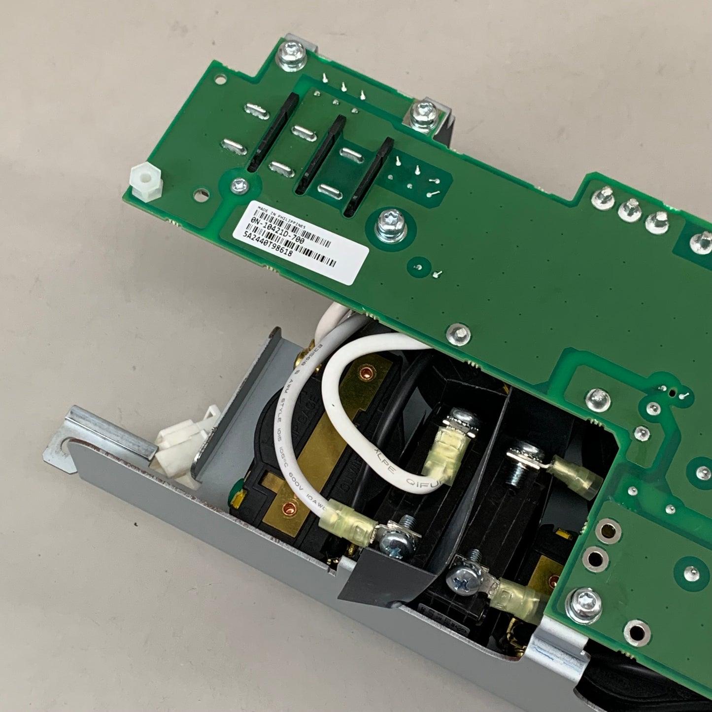 APC Smart-UPS SRT Power Distribution Unit 5.31"x11.73"x3.70" SRT008