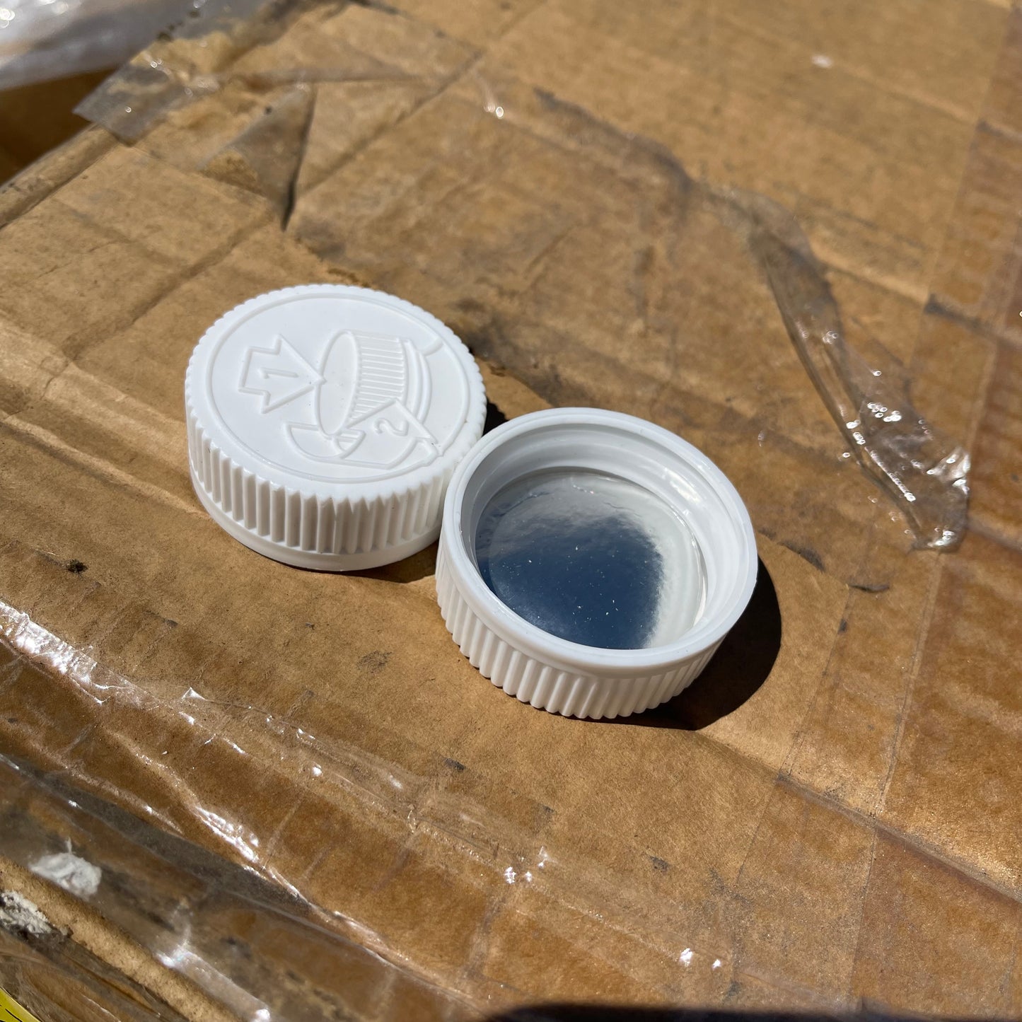 ZA@ Pallet of B&B CAP LINERS Medical Bottle Lids and Cap Liners, White & Silver (New)