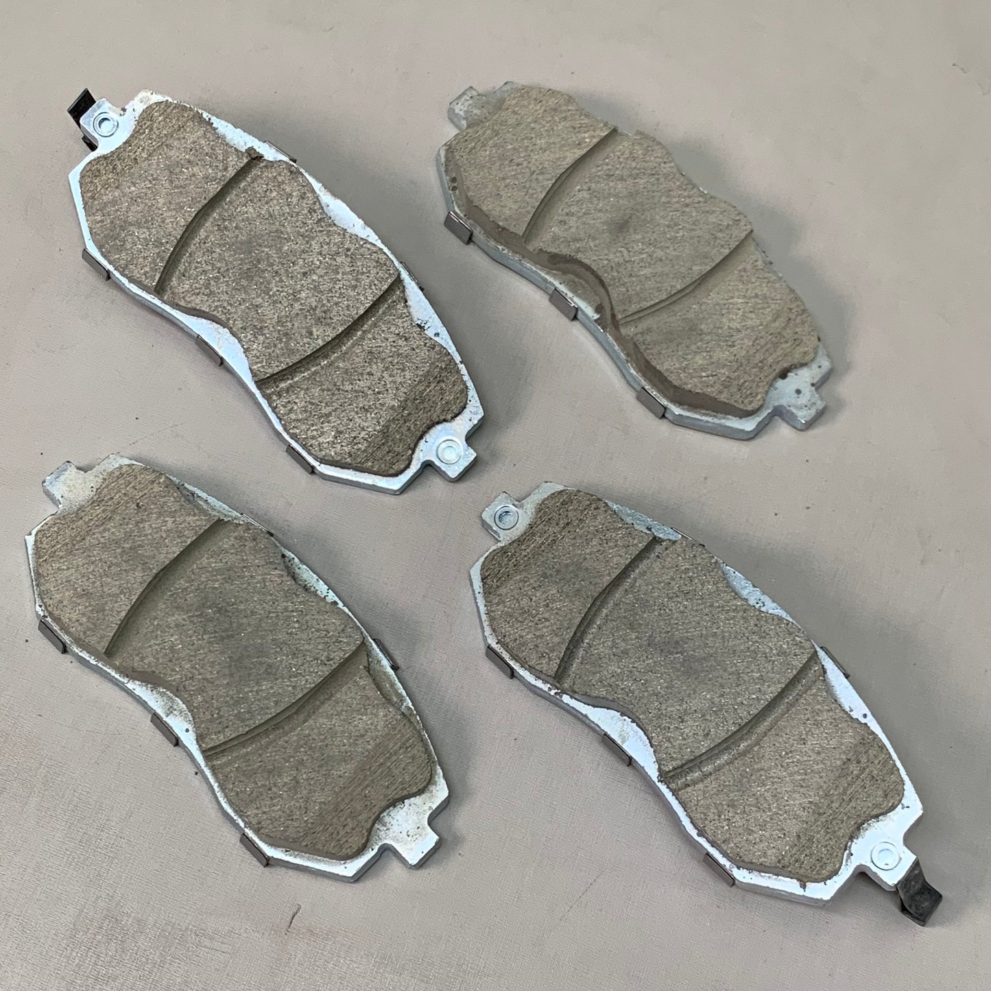 WAGNER OEx Ceramic Disc Brake Pad Set 6" x 2" Grey OEX929A