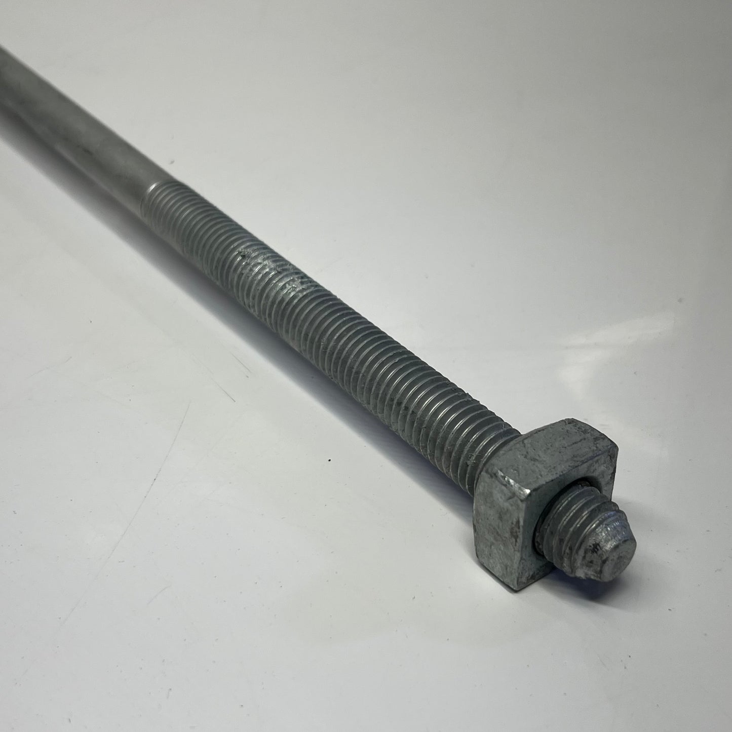 MACLEAN (25 PACK) Machine Bolt Square Head Sz 5/8" x 18" J8818 (New Other, Distressed Box)