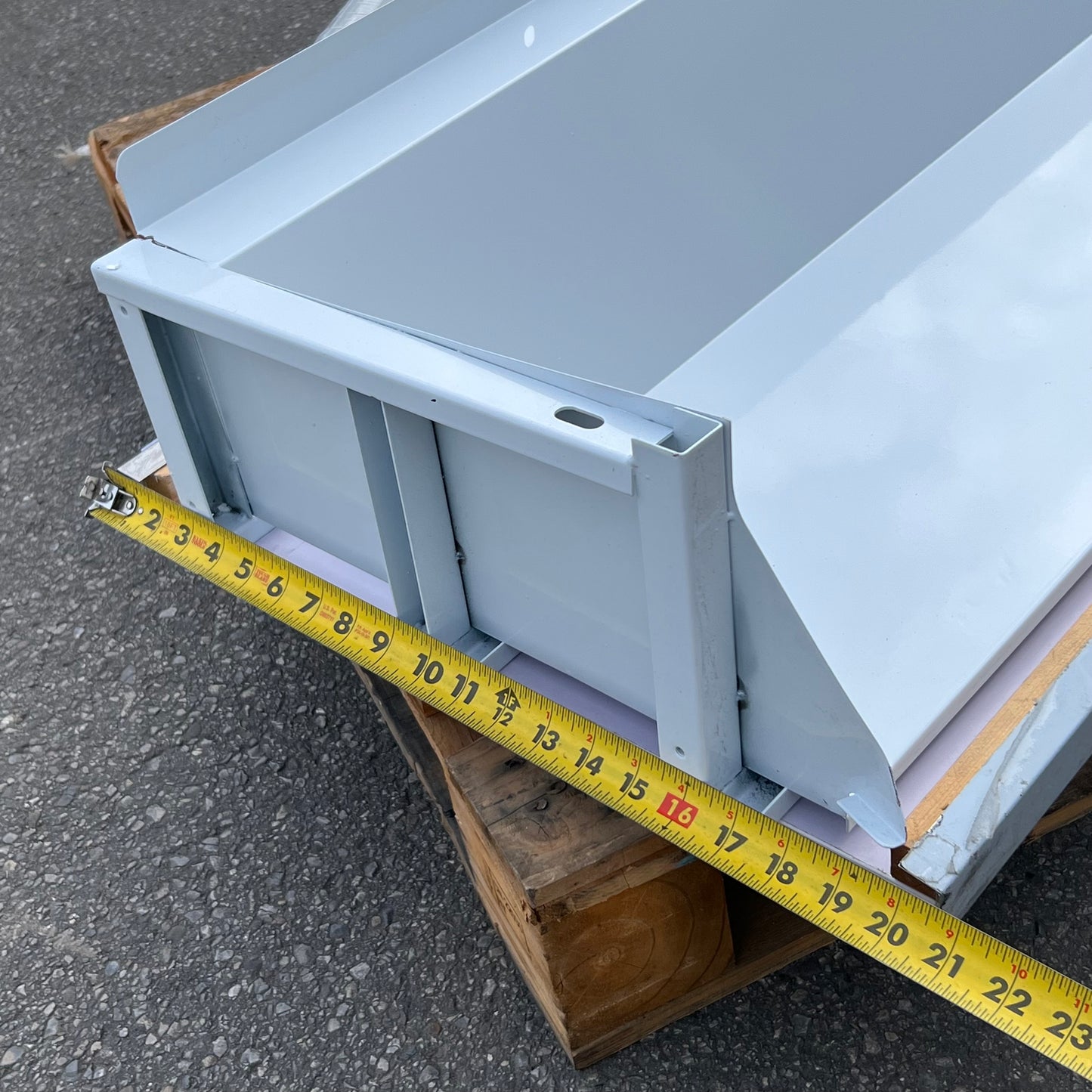 ZA@ Pallet of SITONIT SEATING Counter Top Sz 20"W x 70"L x 8"H