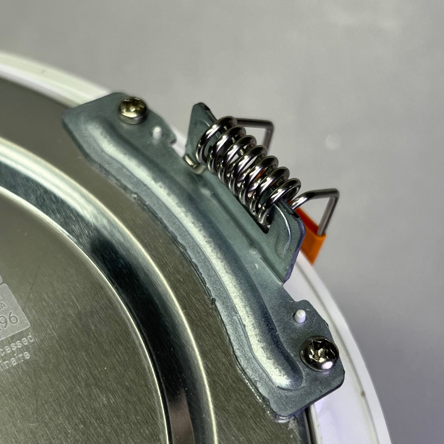 HALO Ultra Thin Canless Downlight Slim Edge  6" 1140 Lumen HLBPH6099FS1EMWR