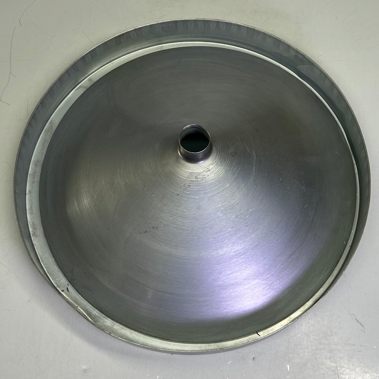 Top Deer Feeder Sz 24"D x 3"H (New Other, Minor Damage)