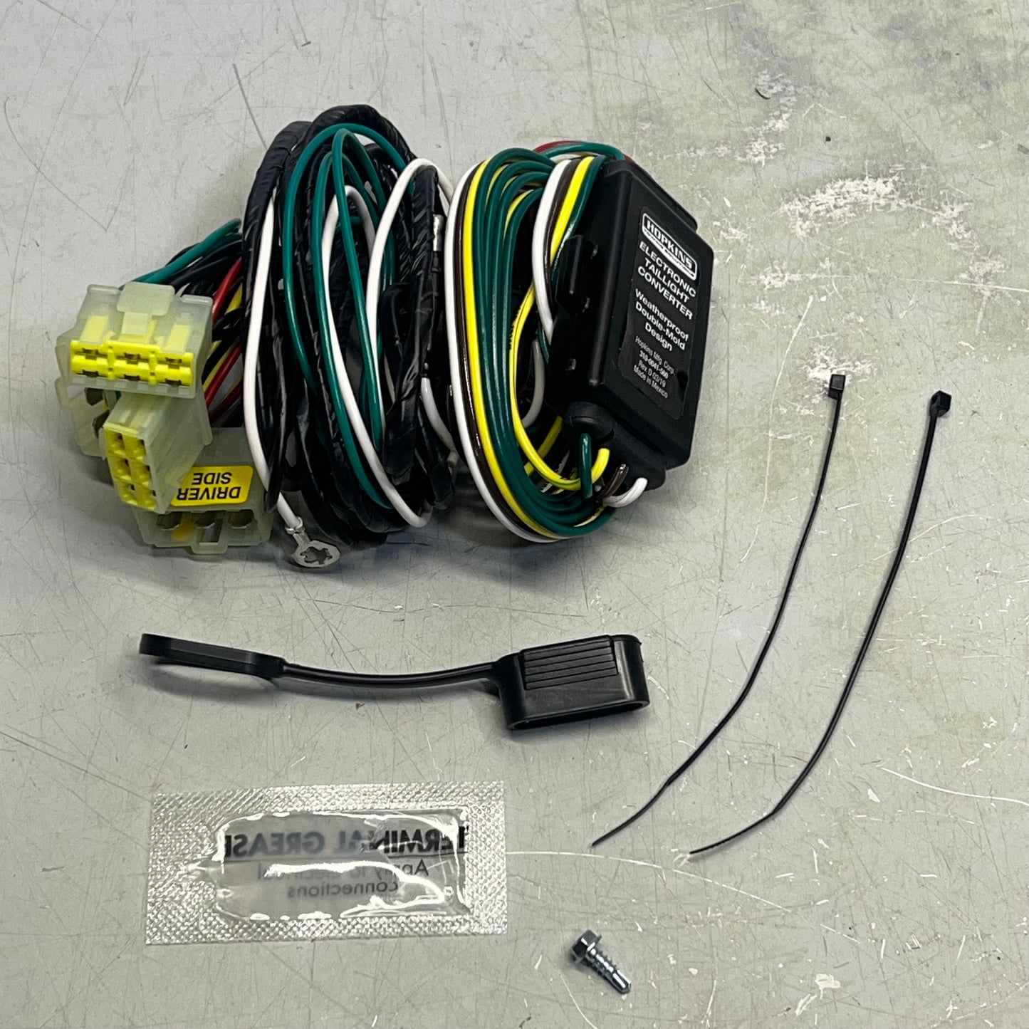 HOPKINS Toyota Vehicle Specific Kit For Pickup 1984-1995 & Tacoma 1995-04 43315