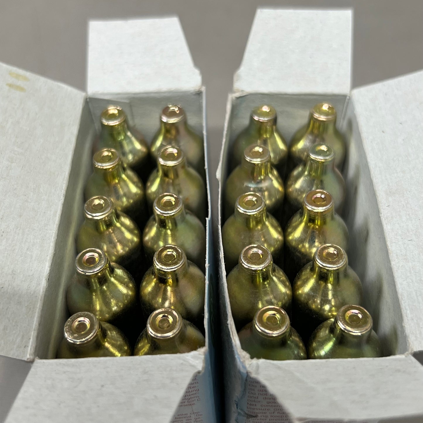 ZA@ ISI (20 Pack, 10 Per Package) Soda CO2 Siphon Chargers BB 12/28