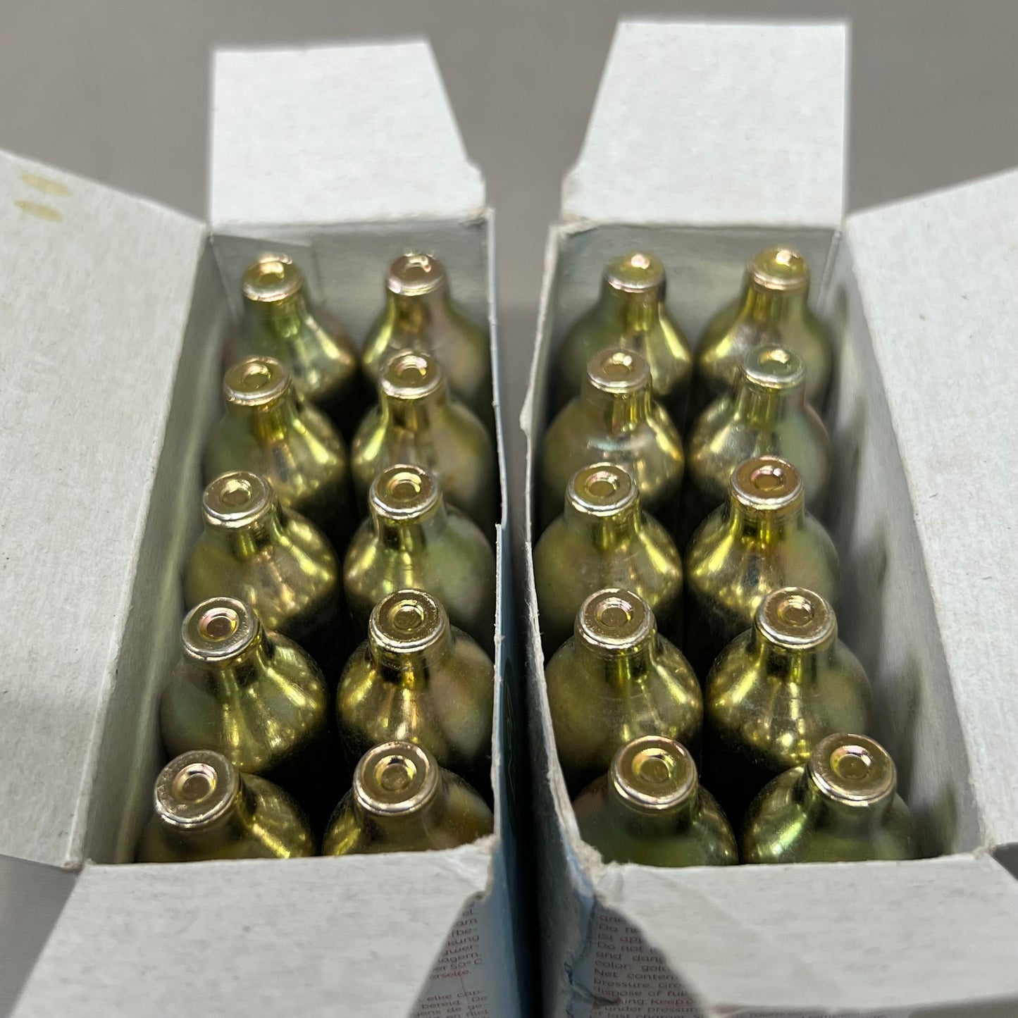 ZA@ ISI (20 Pack, 10 Per Package) Soda CO2 Siphon Chargers BB 12/28 A