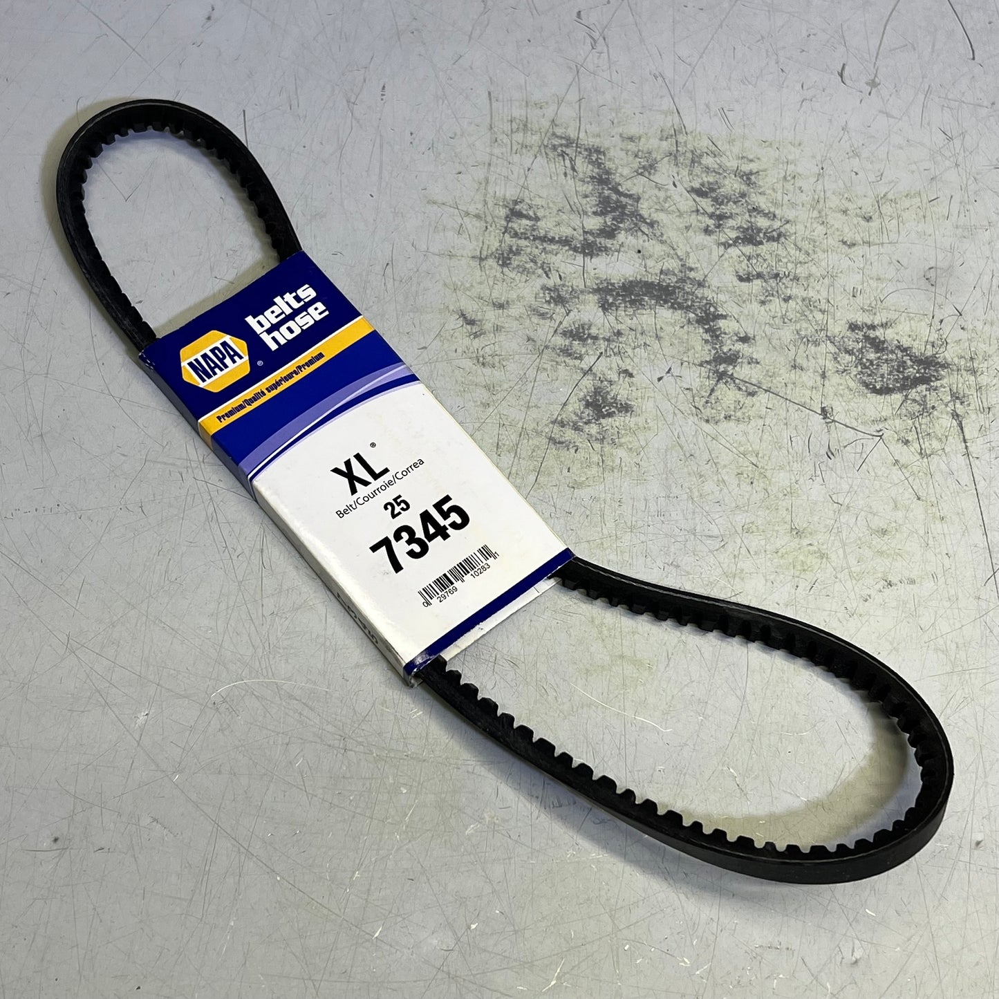 NAPA OE Quality XL V-Belt For Audi, BMW, GMC & More 7/16" x 35-3/8 Black 257345