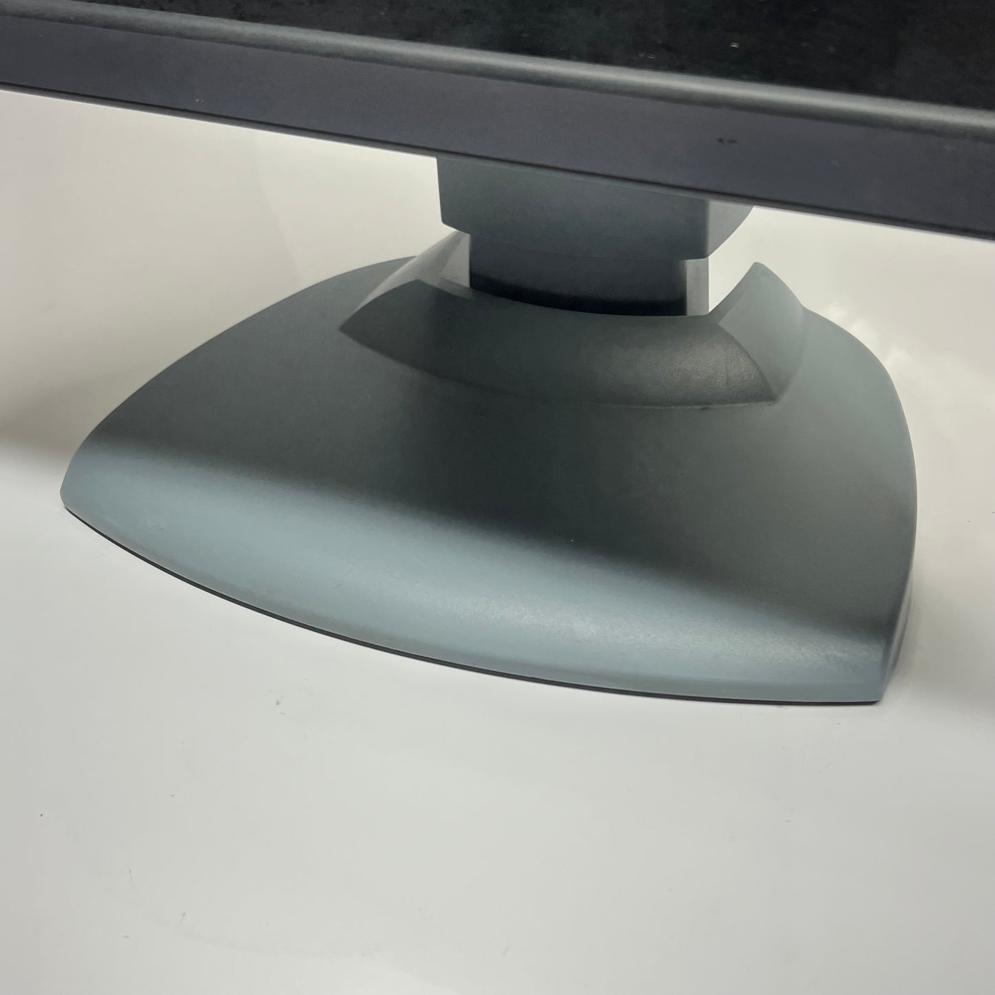 BARCO Mega Pixel Diagnostic Grayscale Display System 21" Grey MDNG-2121 (Used)