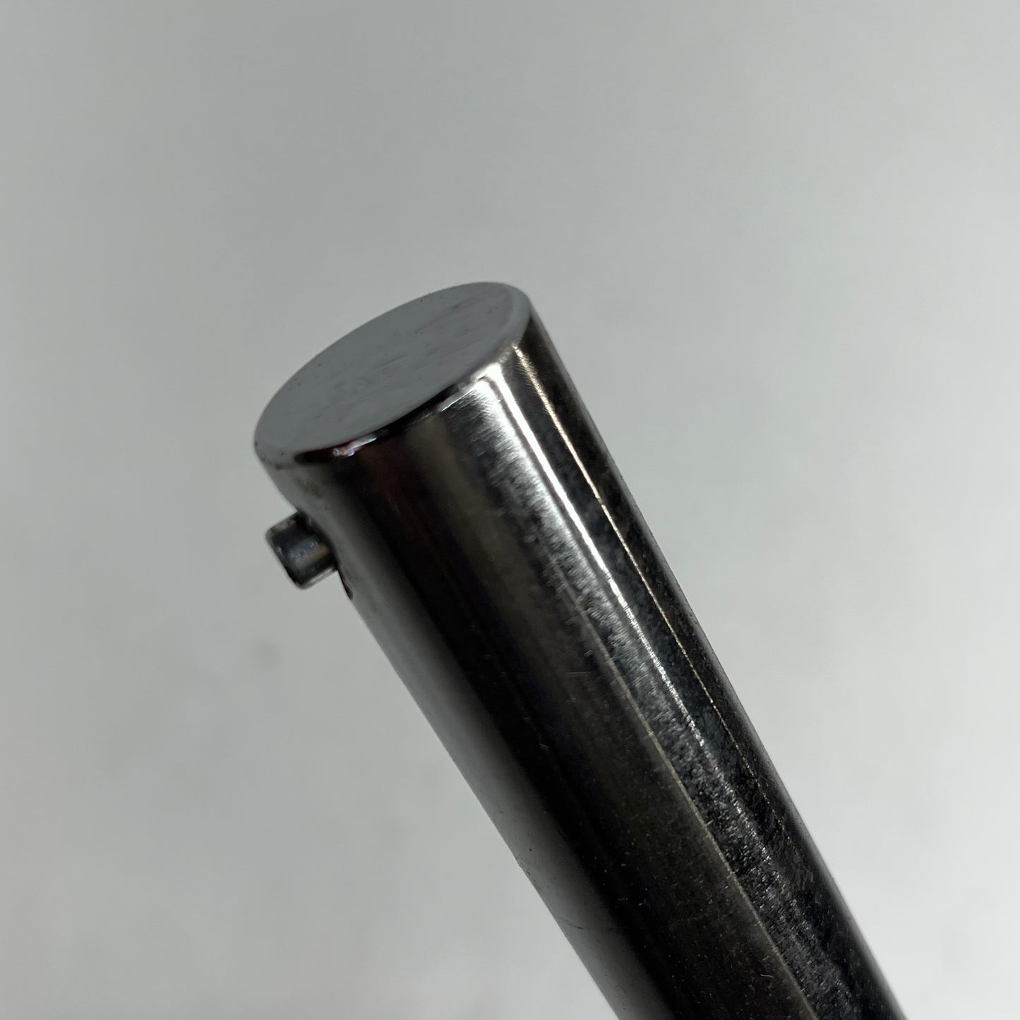 SNAP ON Handle W/ Locking Button Knurled 36" - 15/16 End Chrome L872RM (As-Is)