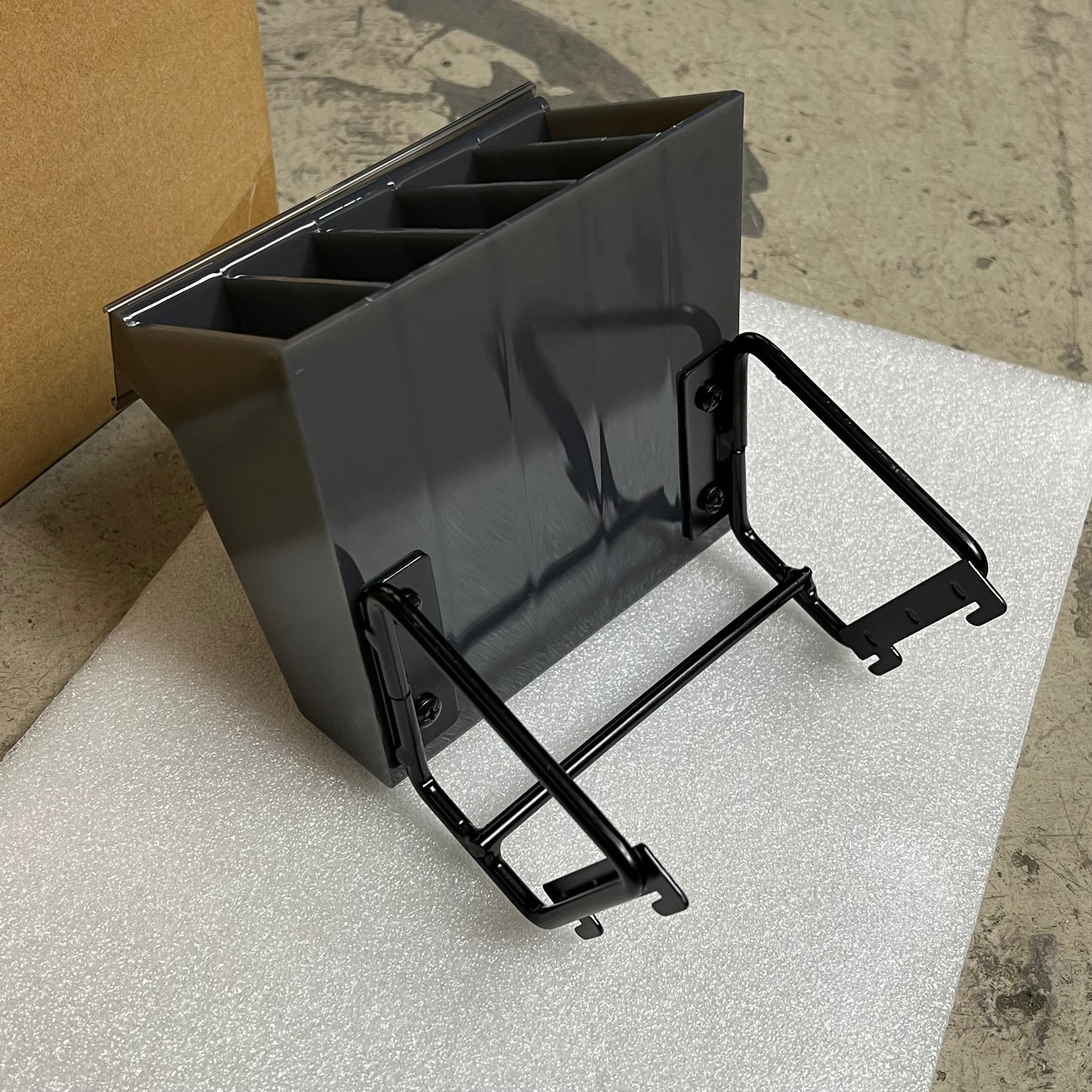 ZA@ (2 PACK, 6 Bins Each) Acrylic & Molded Compartment Bins for Art/craft Retail Set Ups 45.28"x11.02"x8.46" Black/Grey 6000-1251