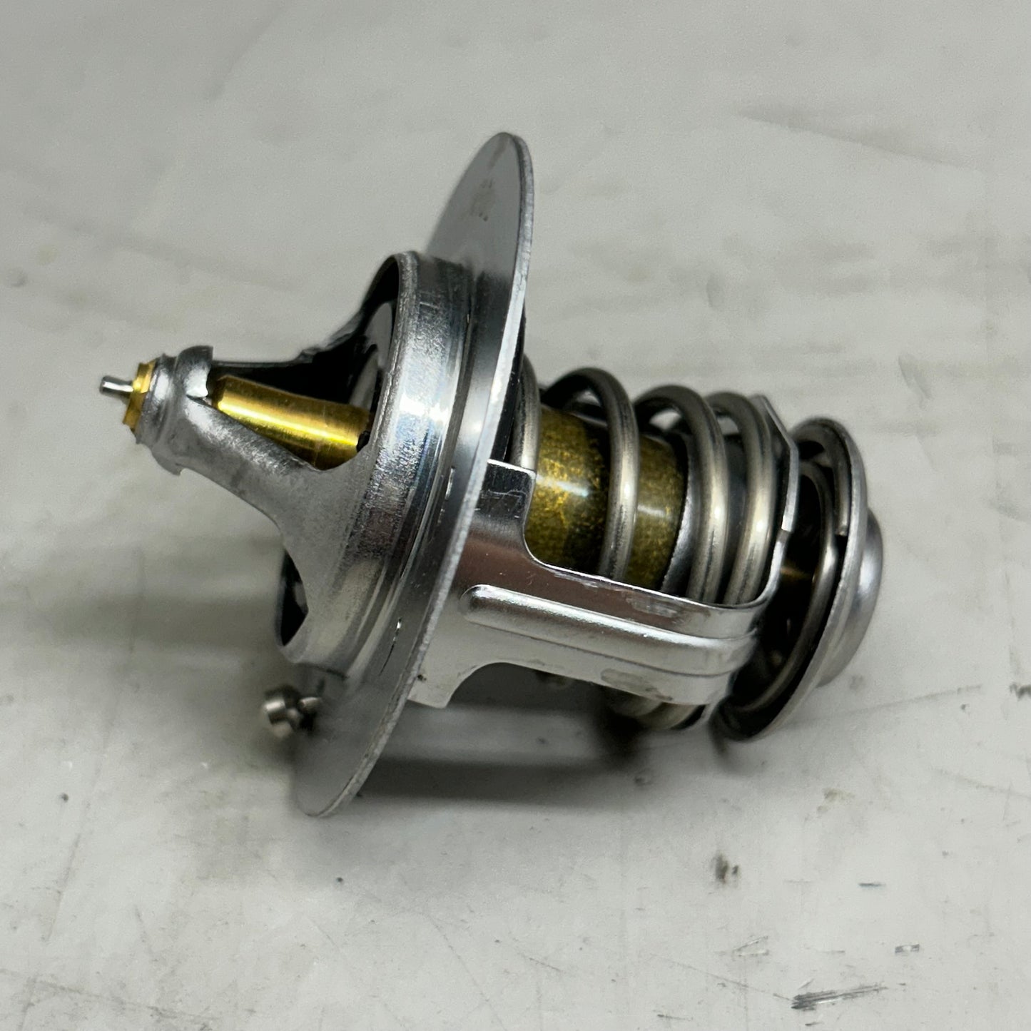 MAHLE Engine Coolant Thermostat For Toyota TX16782D