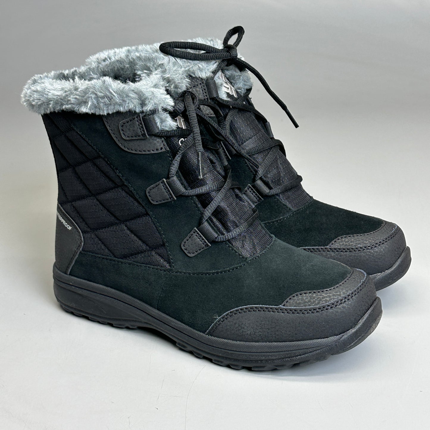 COLUMBIA Women's Ice Maiden Shorty Boot Size 9.5 1862391