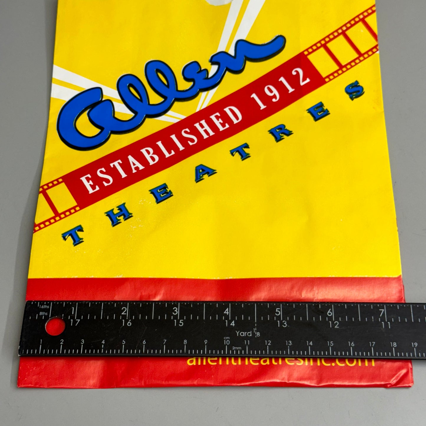 ZA@ MOVIE THEATRE POPCORN BAGS! (500 PACK) w/ "ALLEN THEATRES" Branding 9 1/2”Hx7 1/2”W C