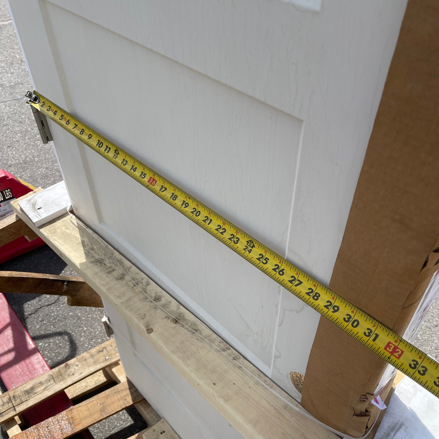 ZA@ Pallet of JELD-WEN Single Door, White 81”x32” (AS-IS)