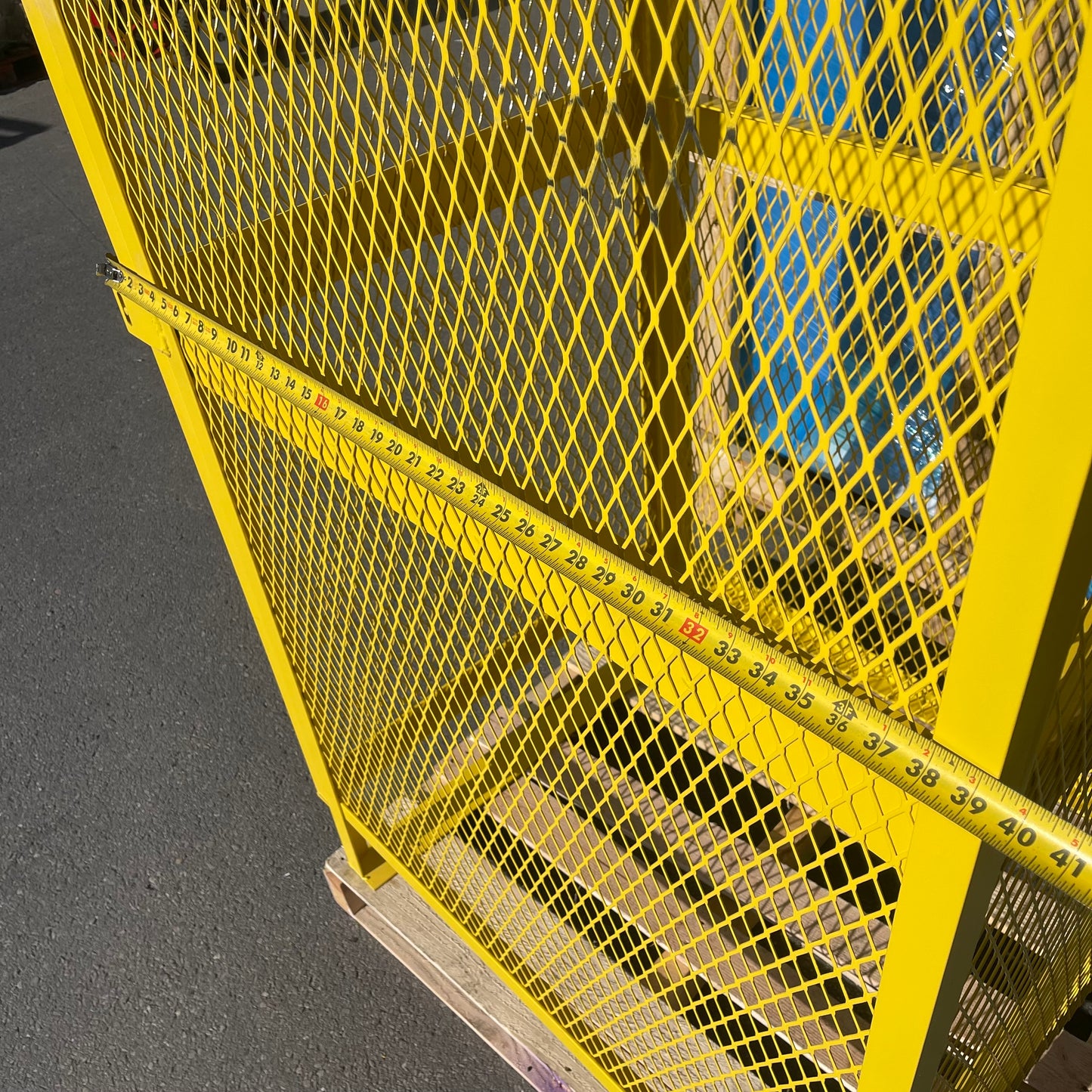 Z@ JAMCO Vertical Gas Cylinder Storage Cabinet 71”x39”x31” Yellow CV051YP